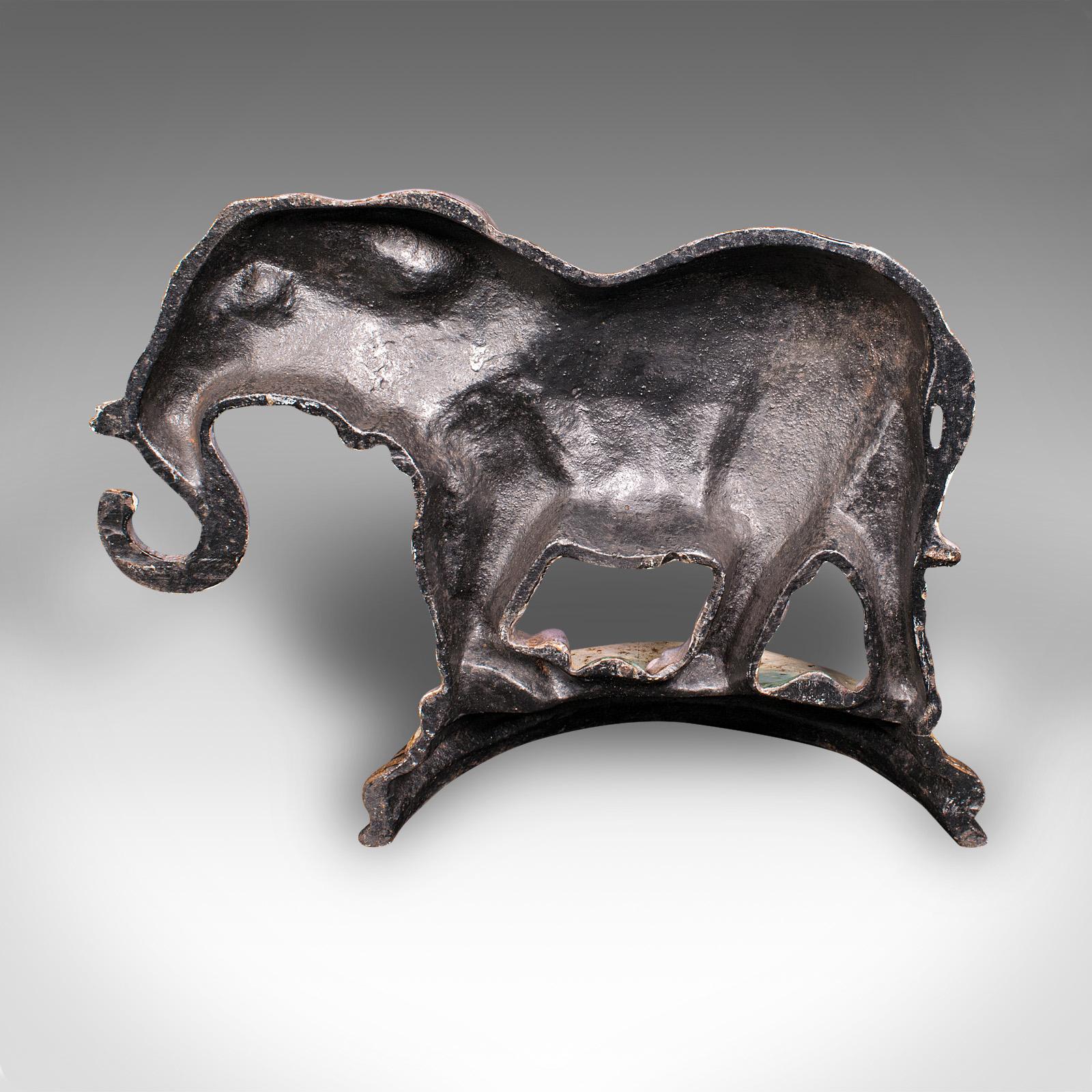 Tope de Puerta Elefante Antiguo, Inglés, Gran Exposición, Guardián de Puerta, Victoriano Británico en venta