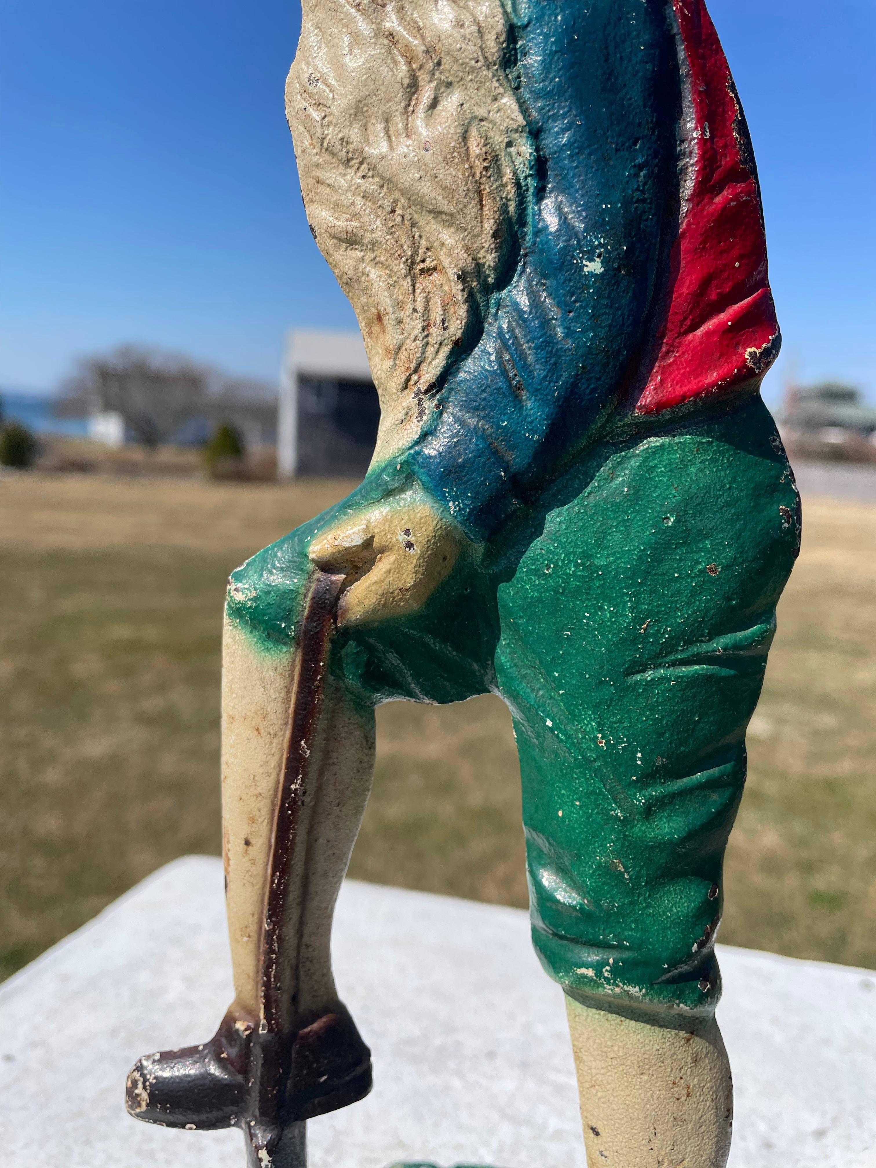 Antike Gnome-Skulptur „Digging For Gold“ Originalfarbe im Angebot 7
