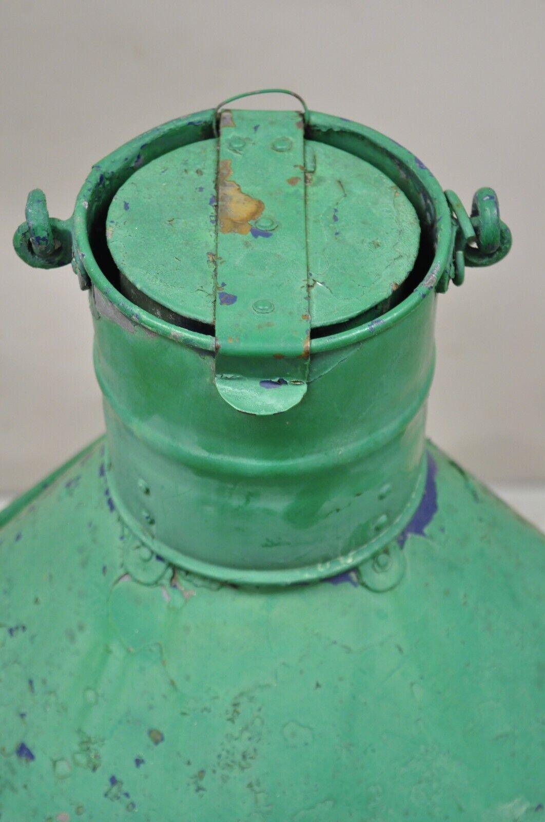 lampe de bateau ancienne