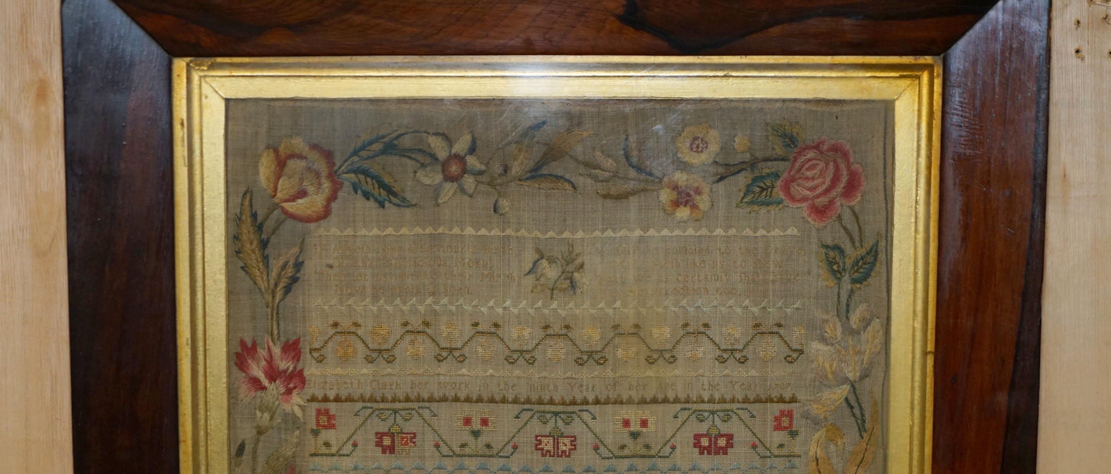 Antiquities ELIZABETH CLARK SIGNÉE 1787 LORSQU'ELLE AVAIT 9 ANS GEORGE II ÉCHANTILLON DE NEUFS en vente 2
