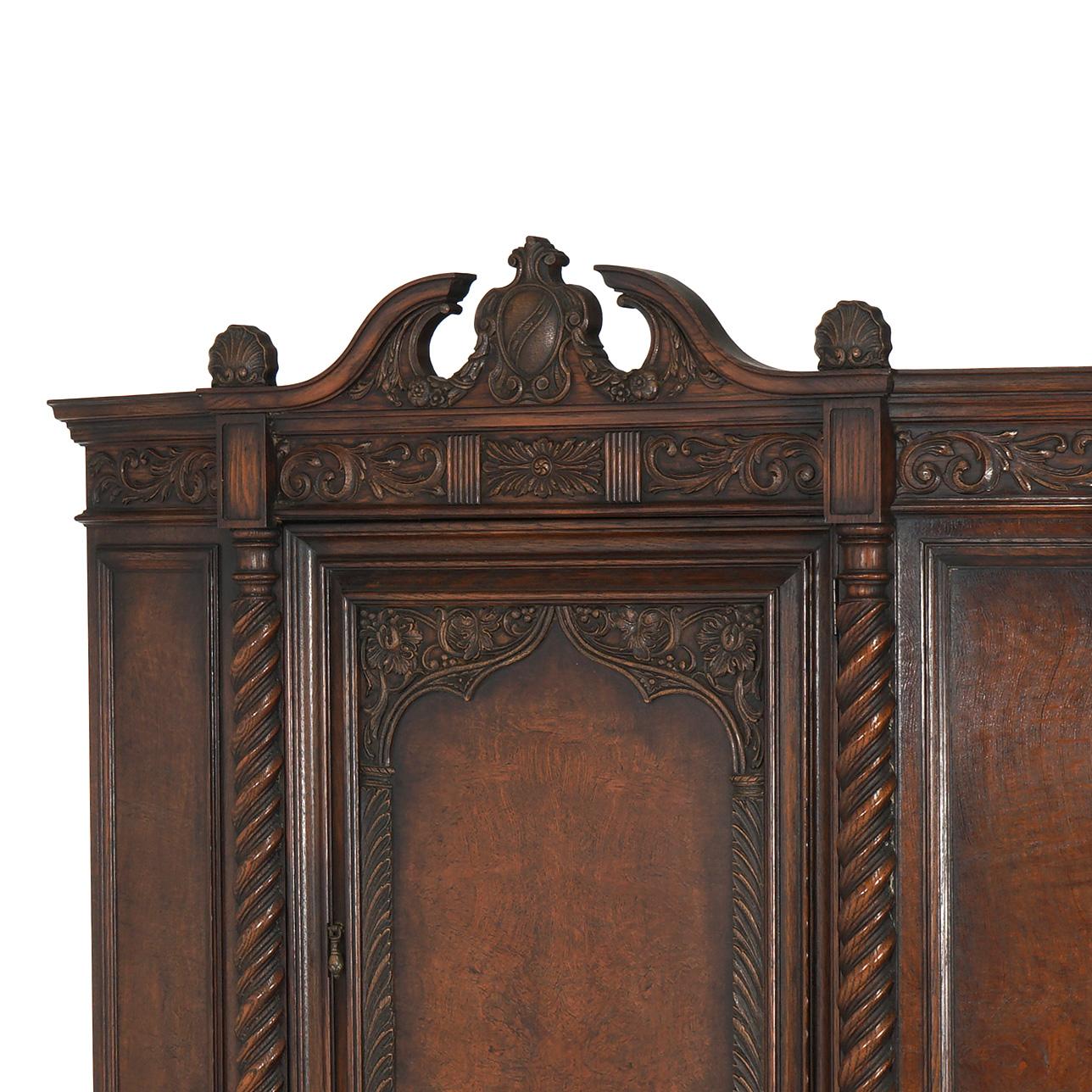 Antique Elizabethan Jacobean Style Carved Oak Blind Door Credenza C1900 In Good Condition In Big Flats, NY