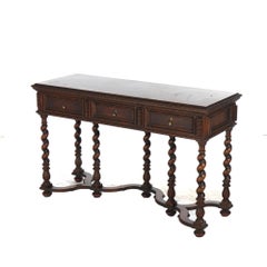 Antico server in stile elisabettiano in noce intagliato su gambe a tortiglione d'orzo C1920