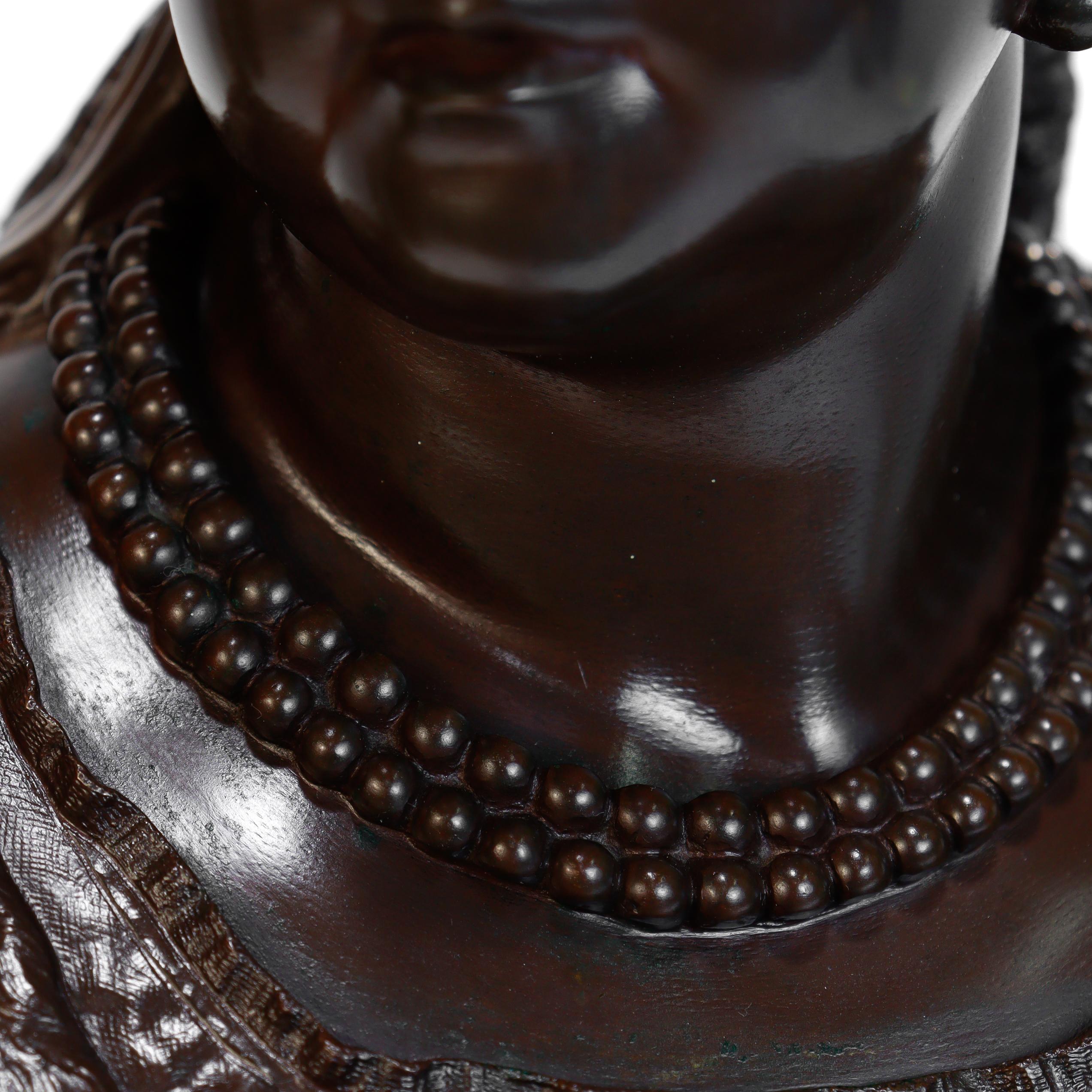 Antico Elkington & Co. Busto in bronzo della Regina Vittoria dopo Joseph Edgar Boehm in vendita 5