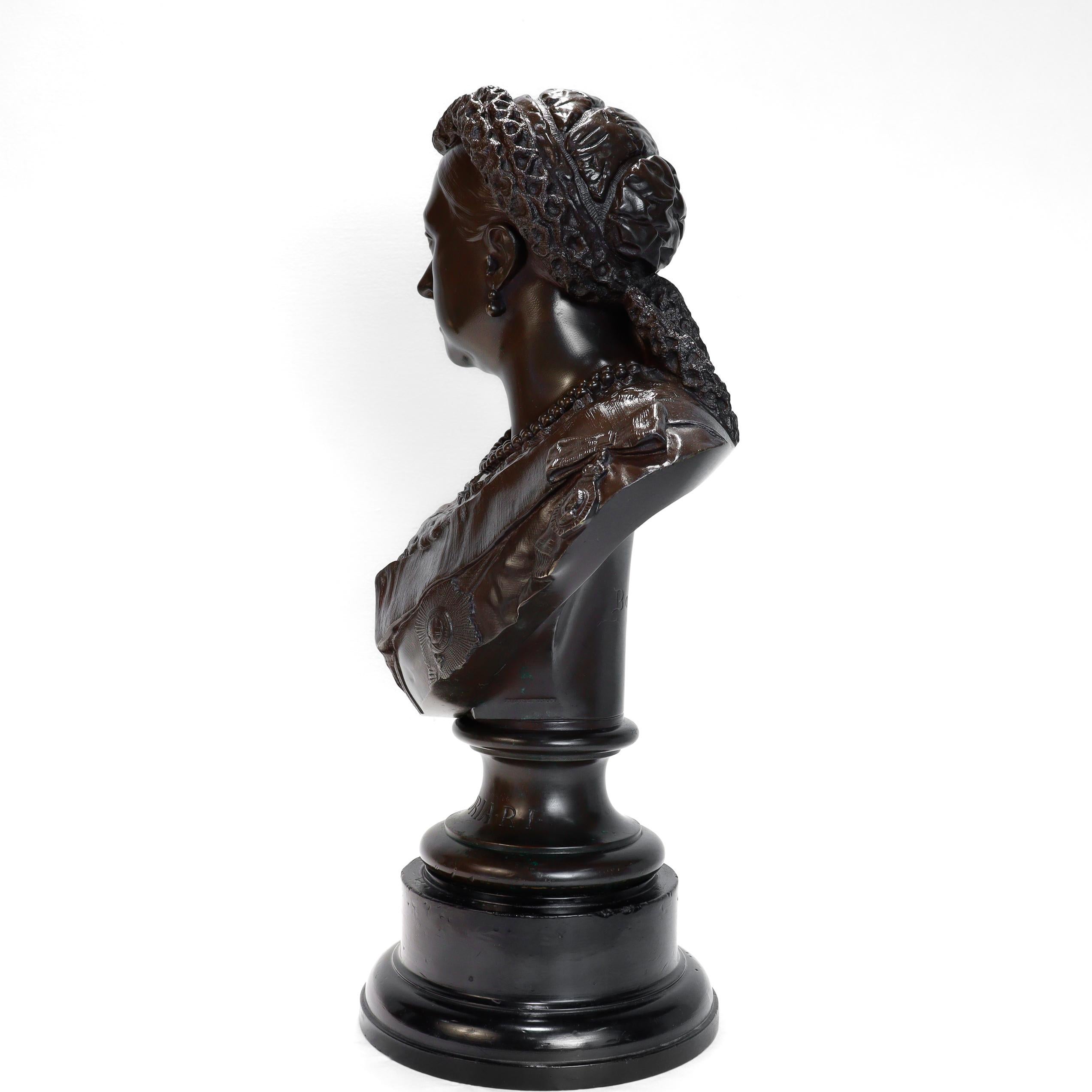 Britannico Antico Elkington & Co. Busto in bronzo della Regina Vittoria dopo Joseph Edgar Boehm in vendita