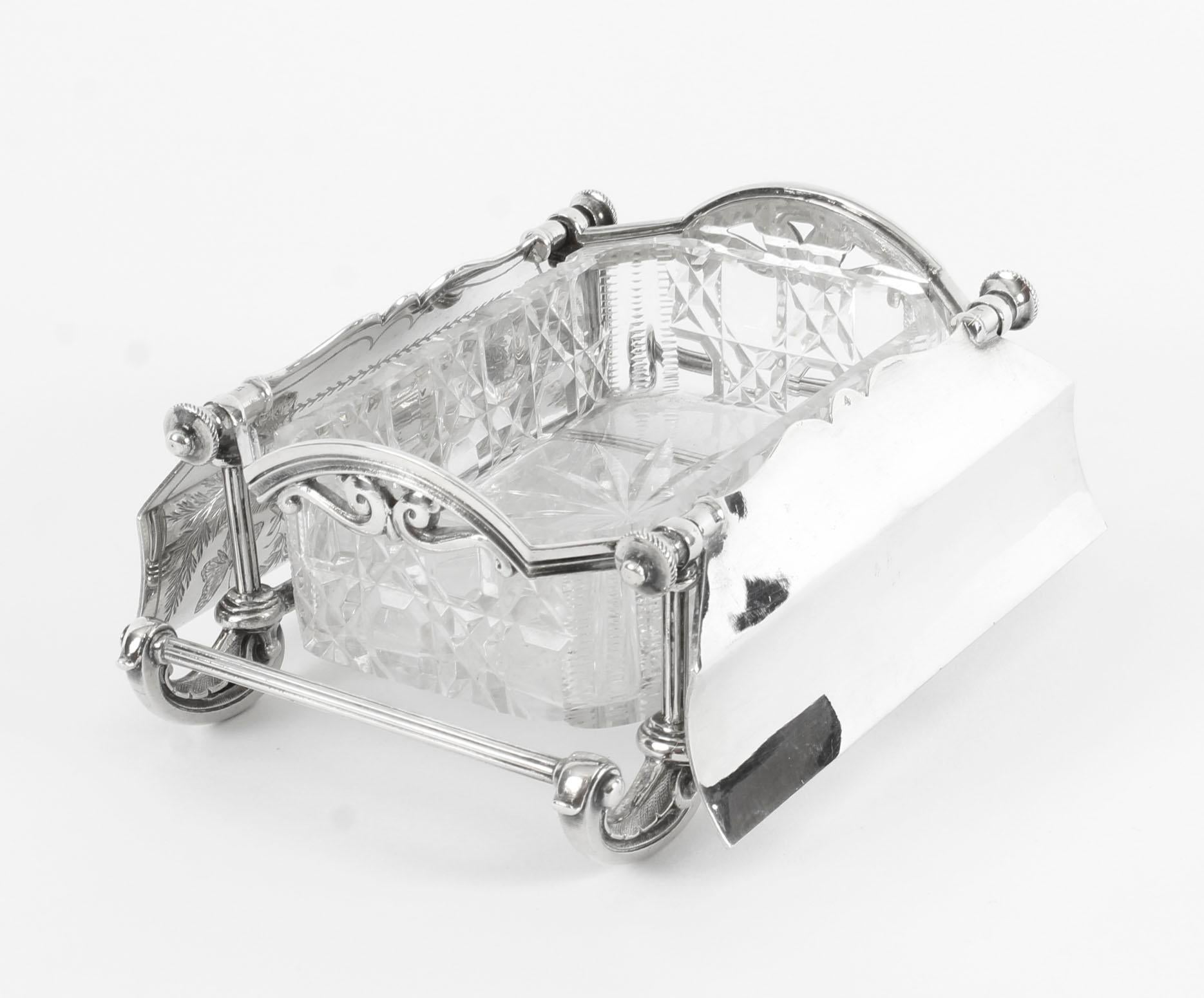 Elkington & Co English Silver Plated and Cut Glass Butter Dish, 19th Century In Good Condition In London, GB