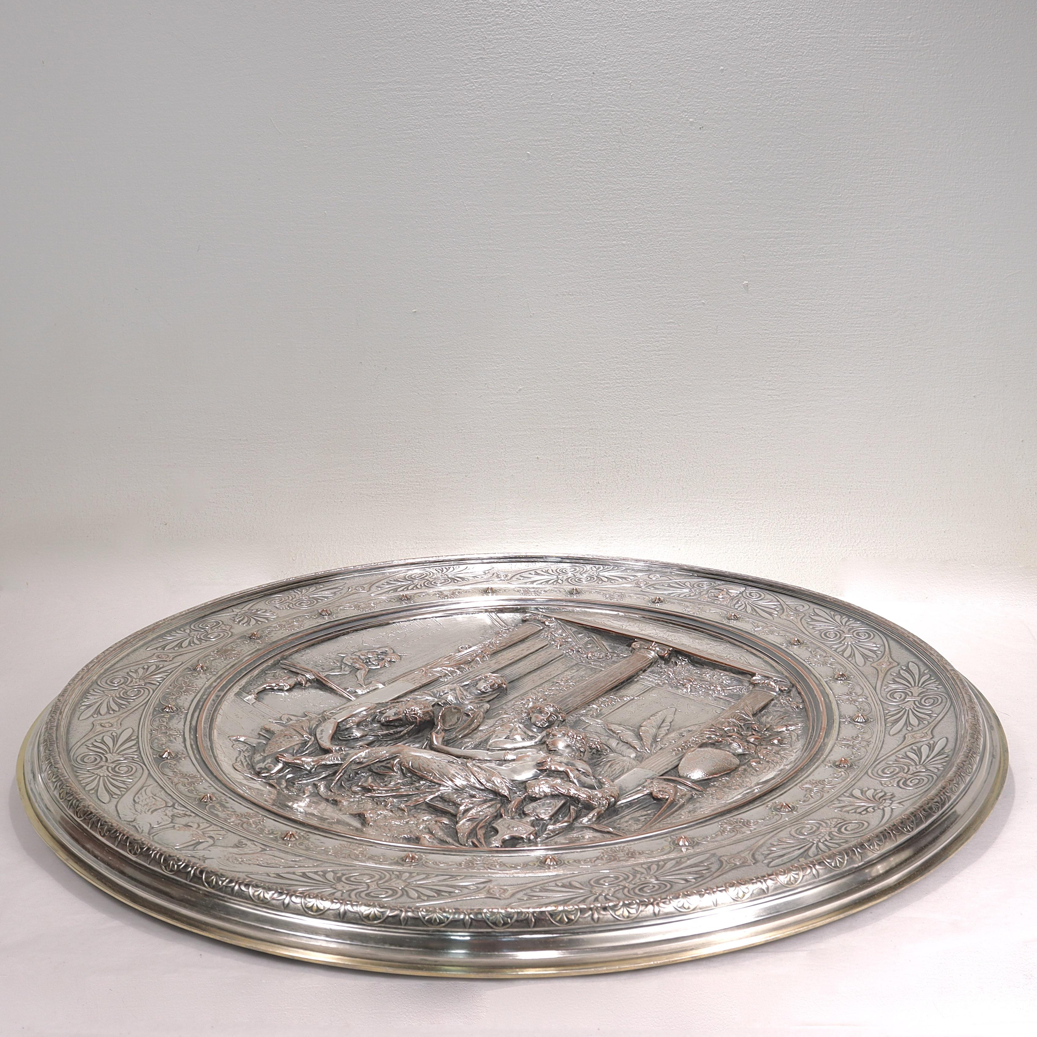 Assiette de présentation figurative ancienne en métal argenté Elkington Electrotype de Morel-Ladeuil en vente 4