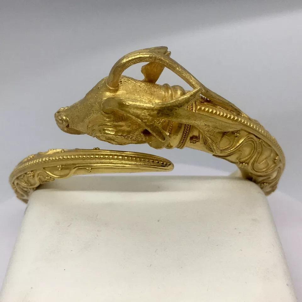 Antique Elk's Head Bypass Spring loaded Cuff Bracelet 22K Gold 71.5 Gram For Sale 5