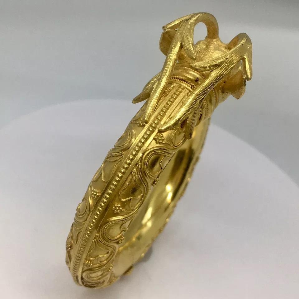 Antique Elk's Head Bypass Spring loaded Cuff Bracelet 22K Gold 71.5 Gram For Sale 10
