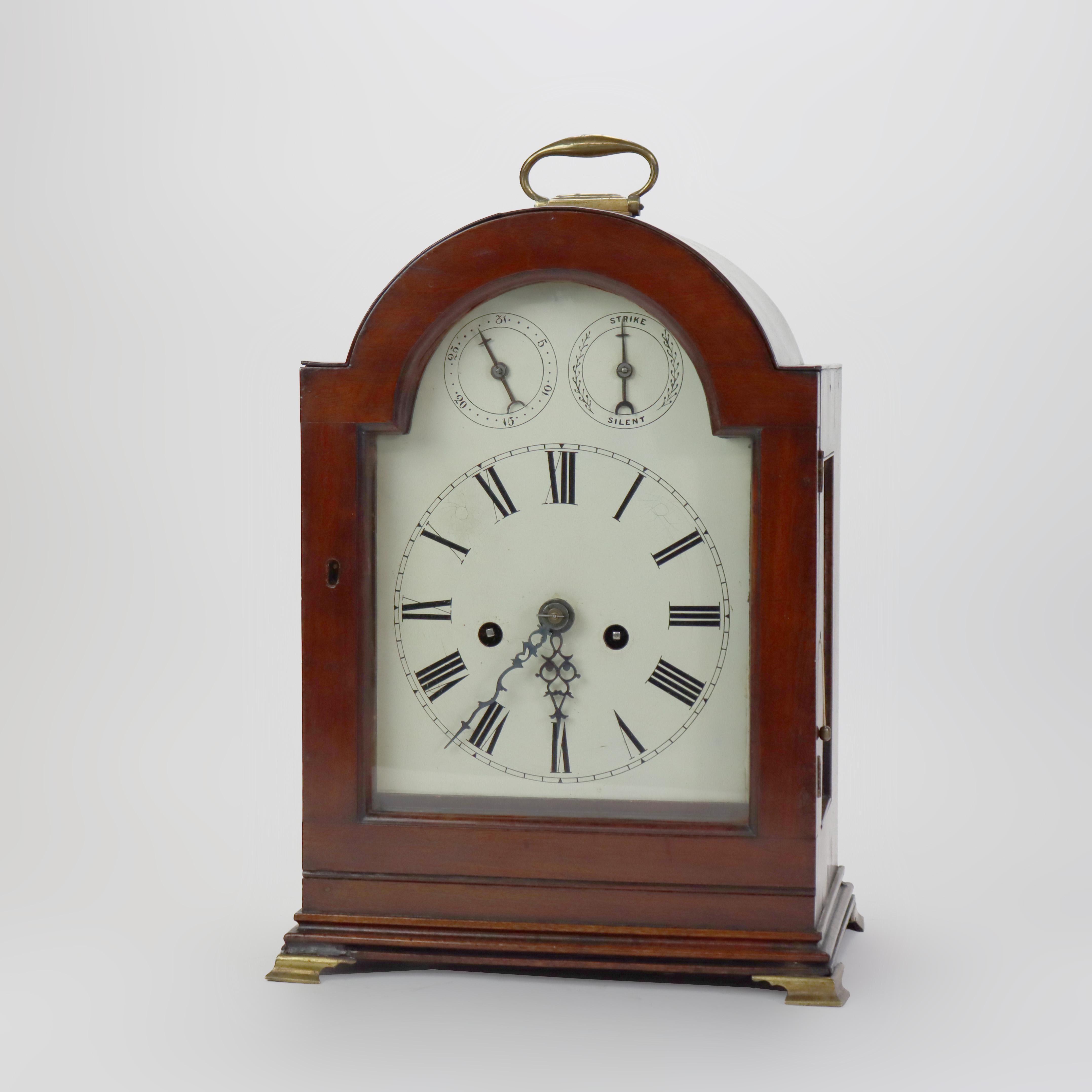 Antique Elliott English George III Mahogany Bracket Clock signed C1800 AS IS In Good Condition For Sale In Big Flats, NY