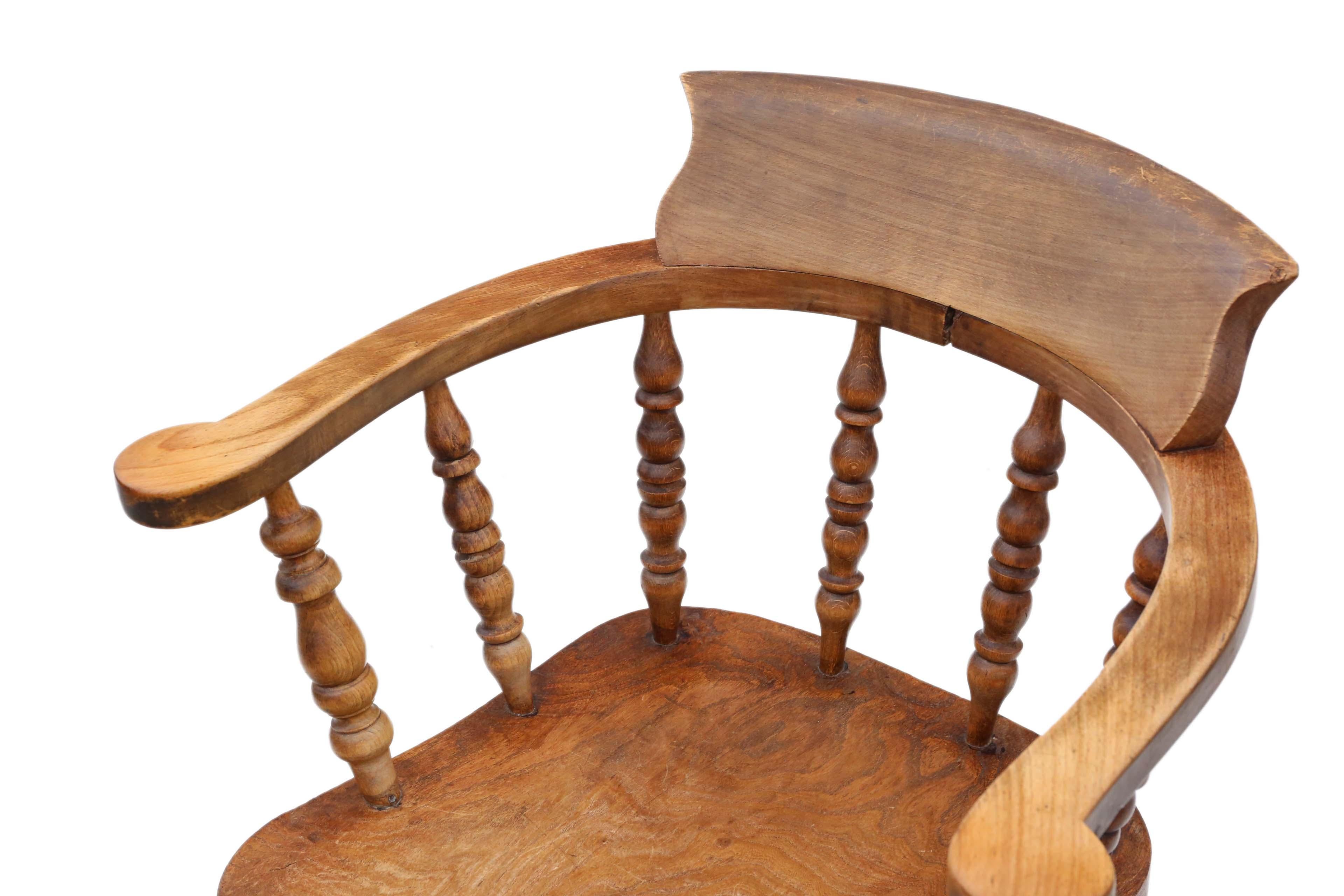 Victorien Ancienne chaise à bras en orme et hêtre, chaise de bureau à coude, victorienne en vente