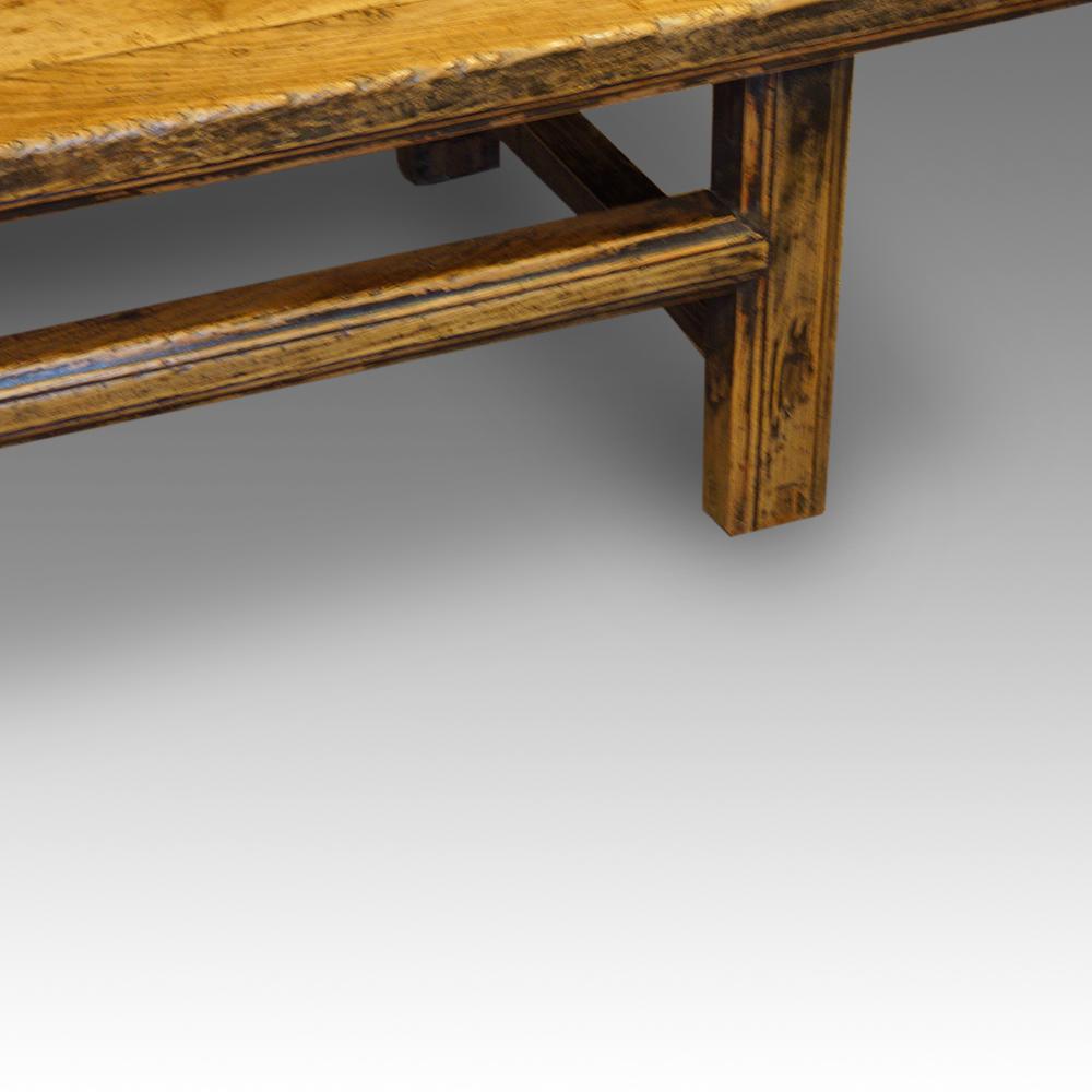 Antique Chinese Elm Coffee Table, 19th. century In Good Condition In Salisbury, Wiltshire