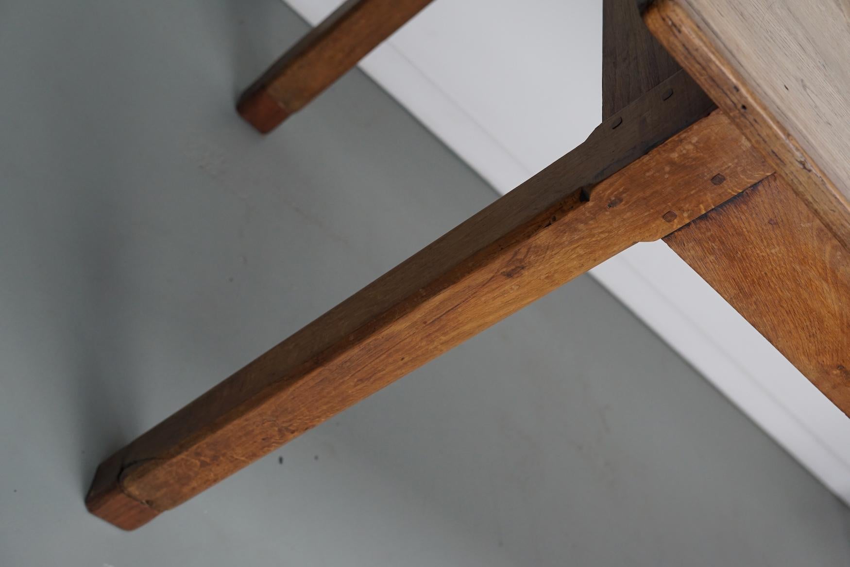 Table de salle à manger rustique française en orme du début du 20e siècle en vente 6