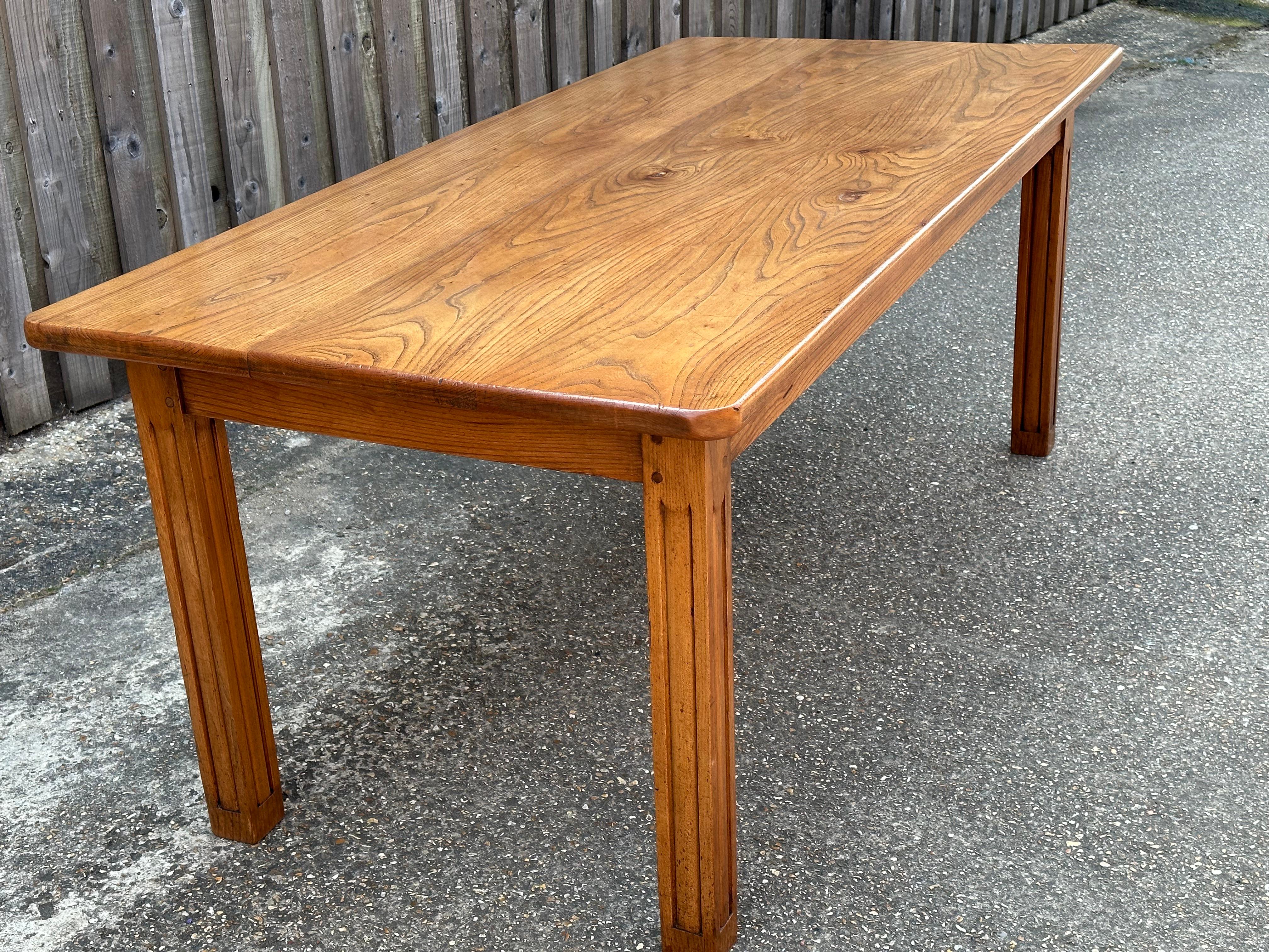 Antique Elm Farmhouse Table In Good Condition In Billingshurst, GB