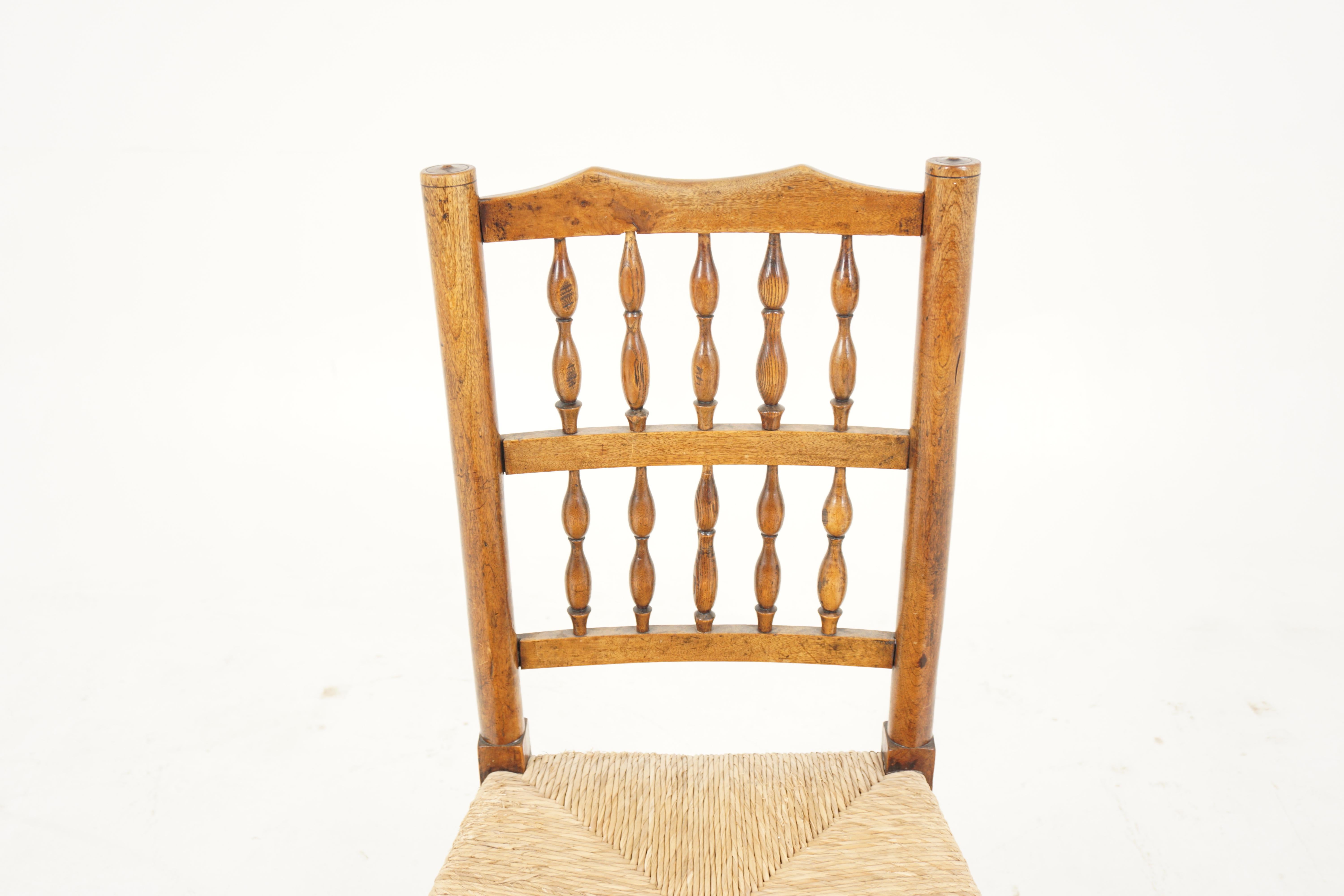 Antique Elm Lancashire Rush Seated Spindle Back Chair, Scotland 1900, H380 In Good Condition In Vancouver, BC