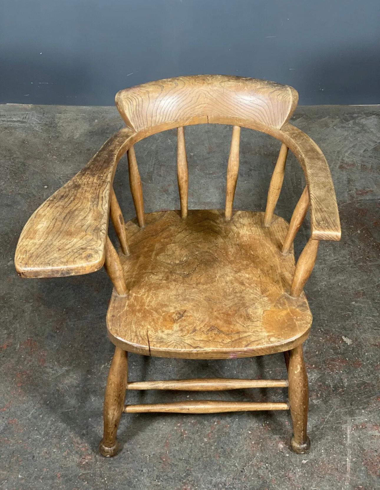 Antique Elm Smokers Bow Captains Chair With Oversized Arm In Good Condition For Sale In Accrington, GB