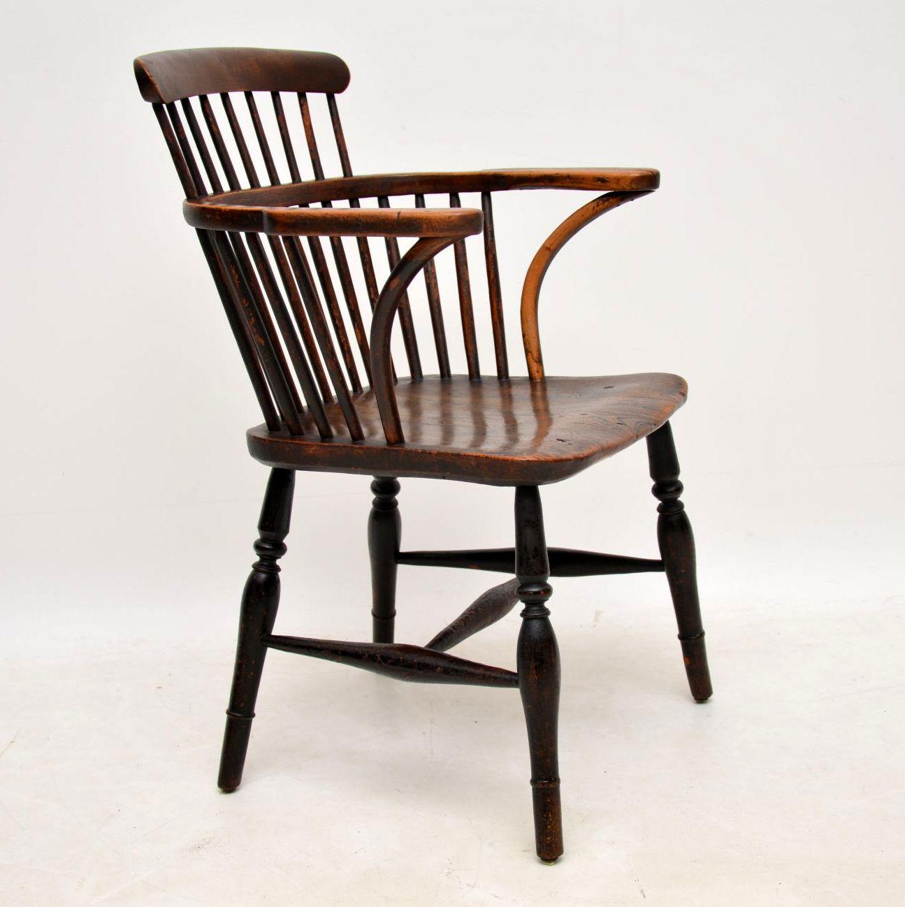 Antiker Ulmen-Windsor-Stuhl mit Spindelrücken (Englisch)