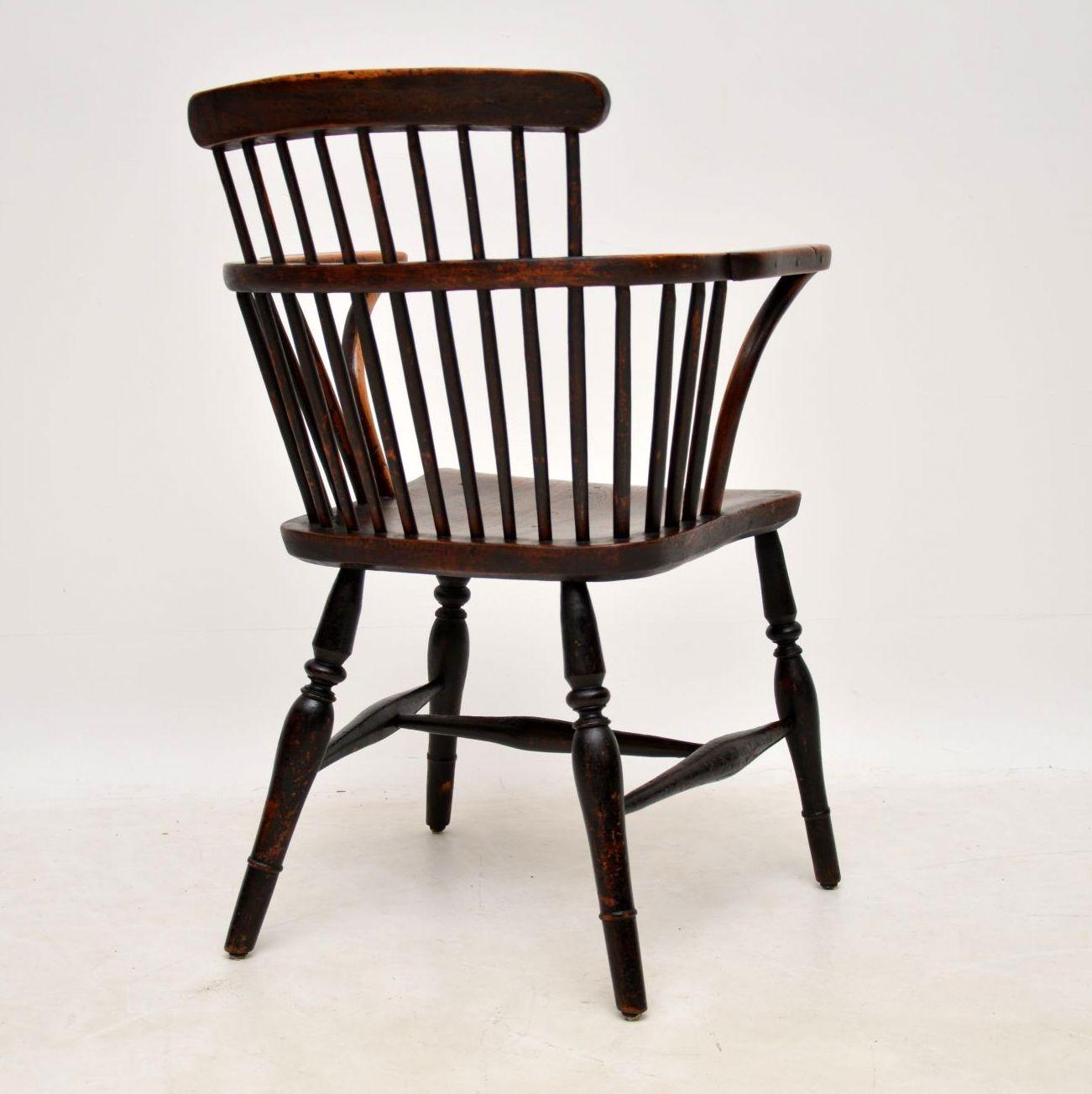Antiker Ulmen-Windsor-Stuhl mit Spindelrücken (19. Jahrhundert)