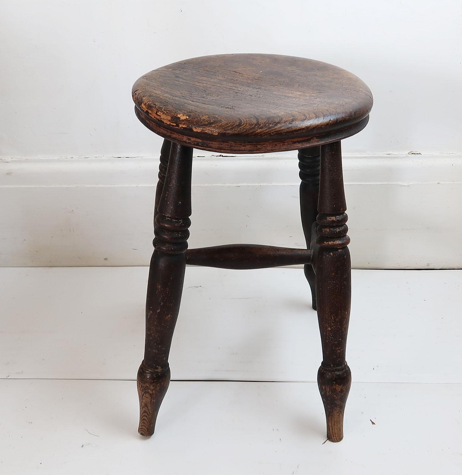 Antique Elm Windsor Stool, English, 19th Century In Good Condition In St Annes, Lancashire