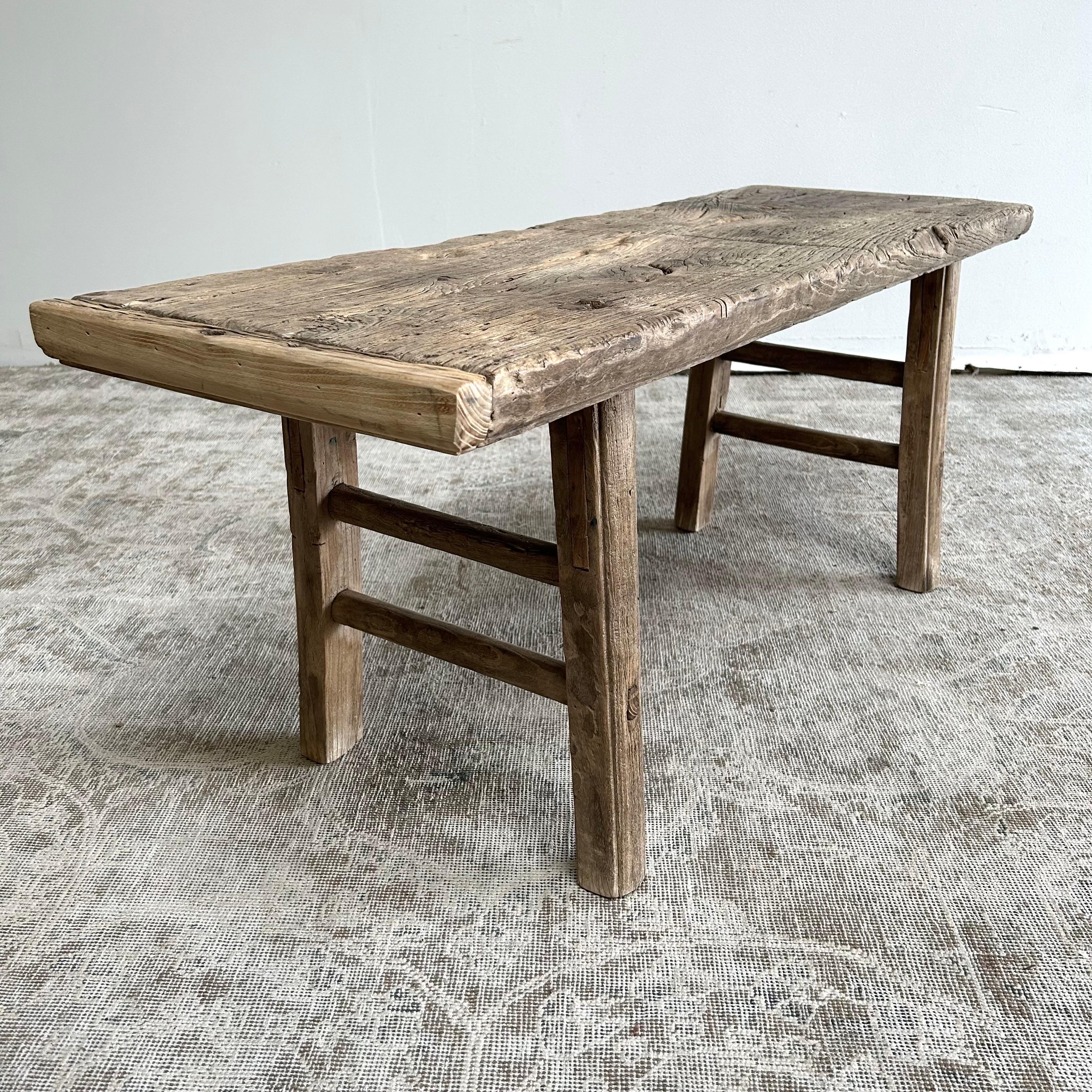 Table basse ou banc en bois d'orme antique 4