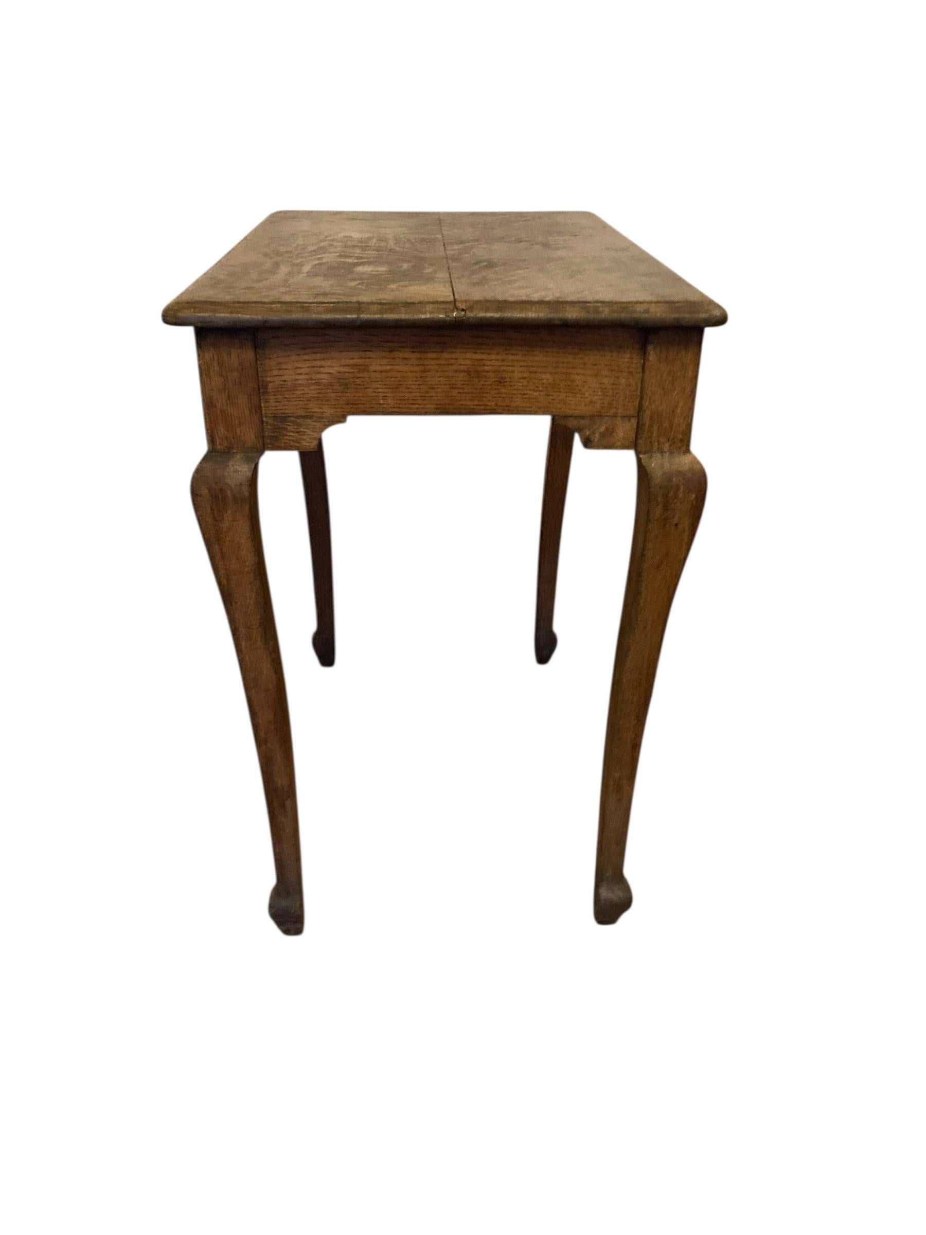 Antique Elm Wood Side or Occassional table early 1900's For Sale 3