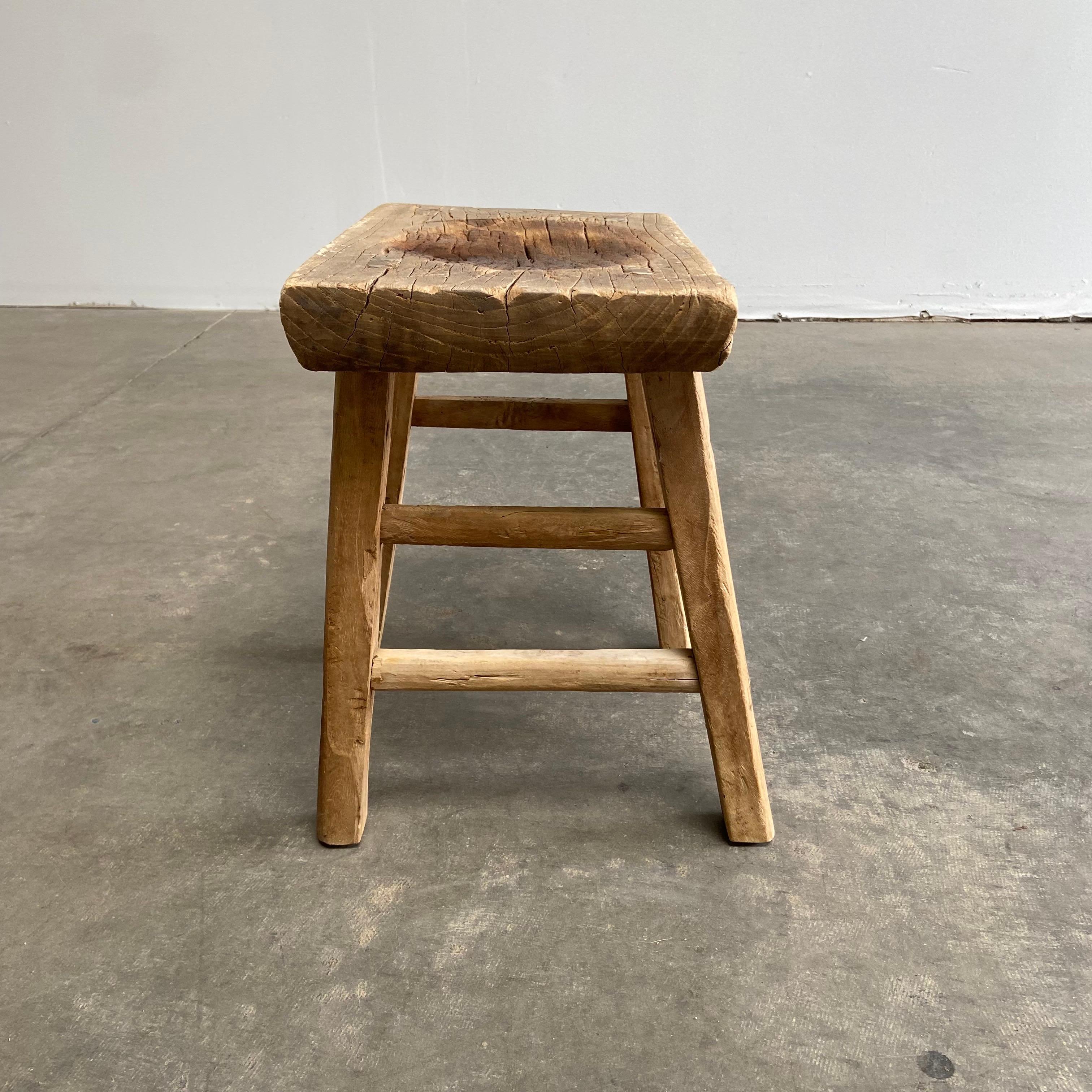Antique Elm Wood Stool with Aged Top In Good Condition For Sale In Brea, CA