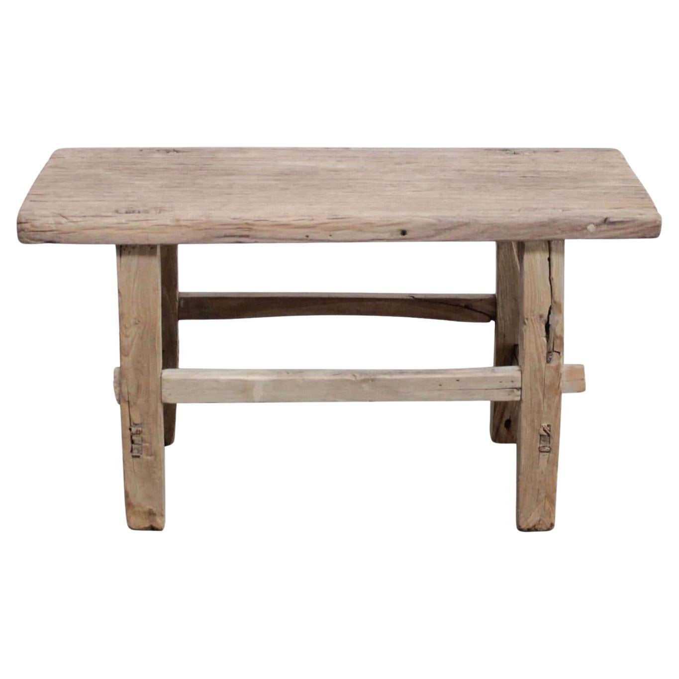 Table basse ancienne en bois d'Elmwoods