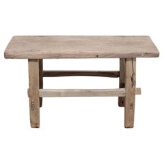 Table basse ancienne en bois d'Elmwoods