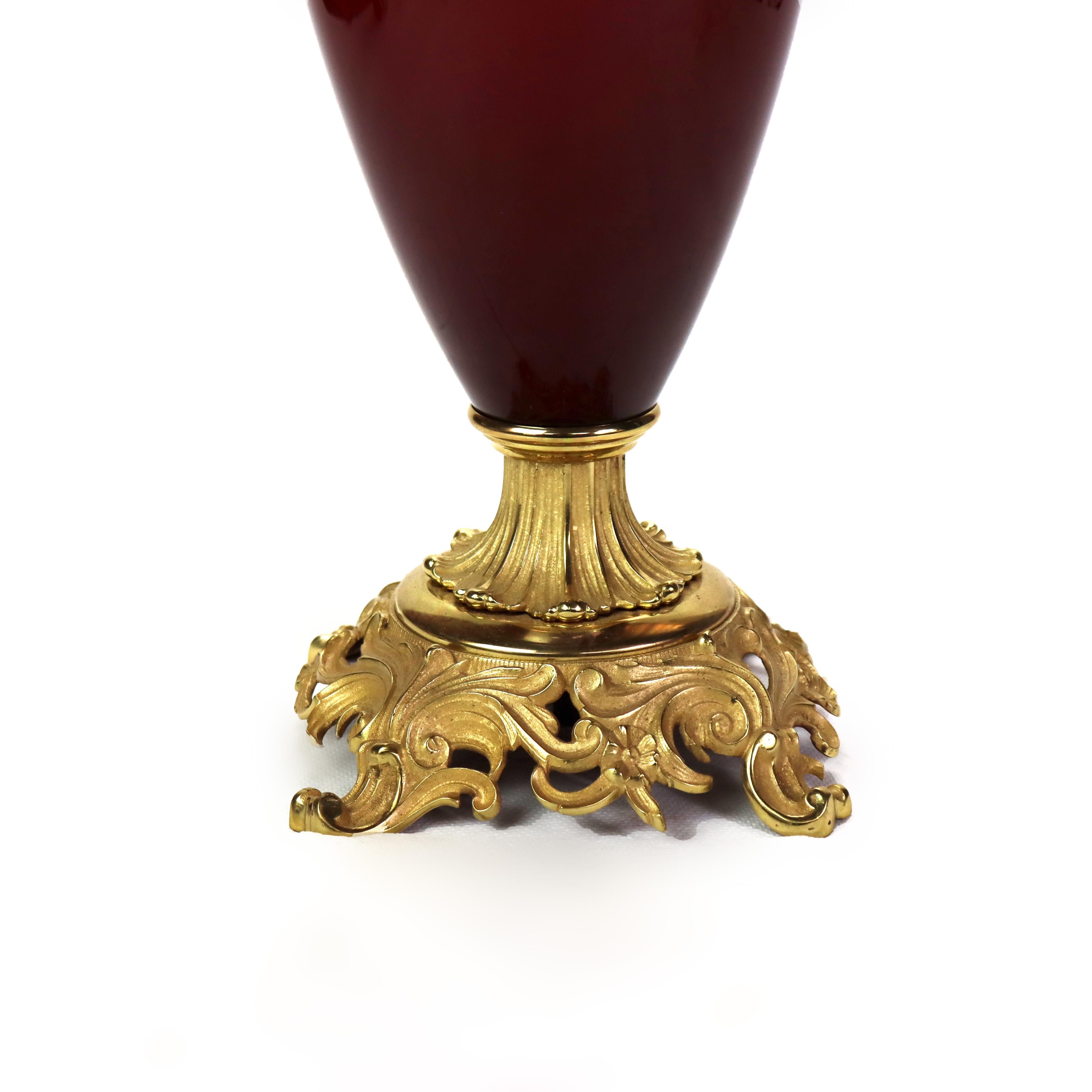 Antiguo E.M. & Co. Apolo Lámpara de aceite de cristal rojo de Lo que el viento se llevó c1900 siglo XX en venta