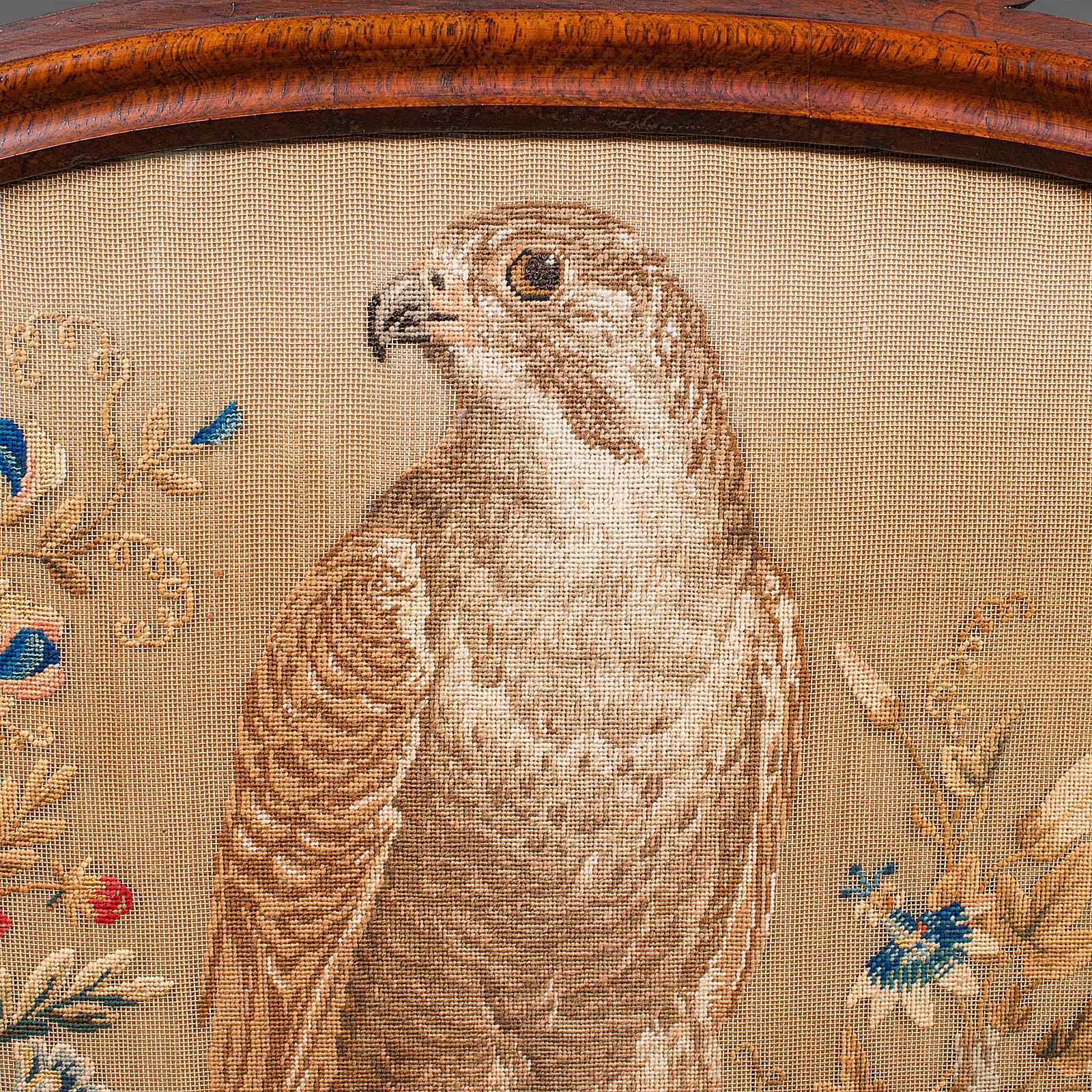 Antique Embroidered Fire Screen, English, Walnut, Needlepoint, Early Victorian in vendita 1