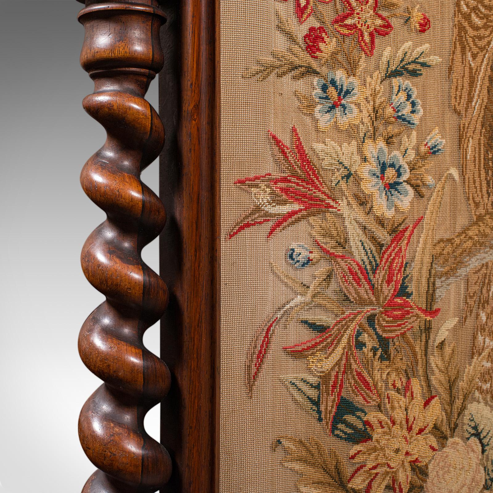 Antique Embroidered Fire Screen, English, Walnut, Needlepoint, Early Victorian in vendita 2