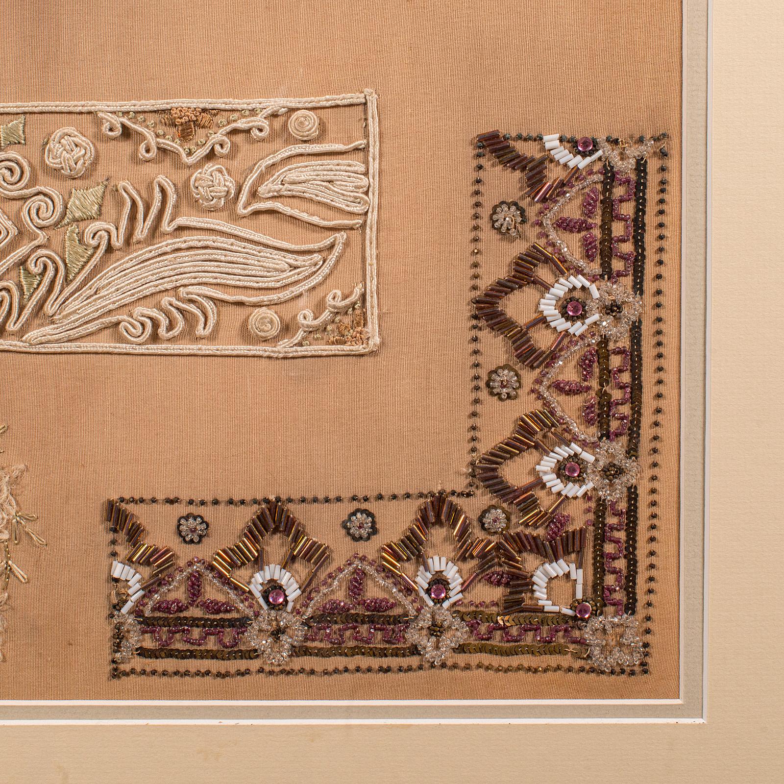 Textile Échantillon de technique de broderie ancienne, anglais, exposition à l'aiguille, vers 1915 en vente