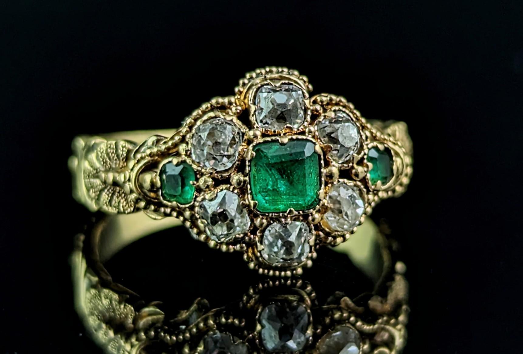Early Victorian Antique Emerald and Diamond floral cluster ring, 18k yellow gold  For Sale