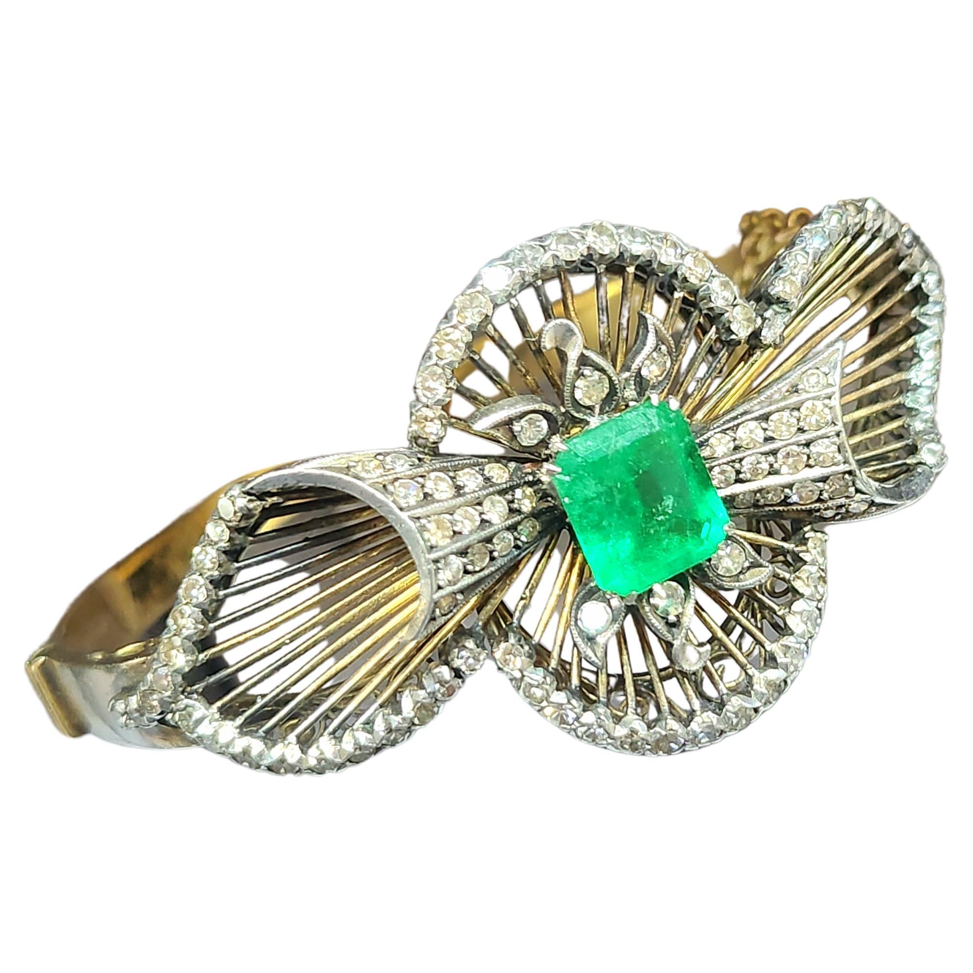 Antique Emerald And Diamond Gold Bangle Bracelet For Sale 2