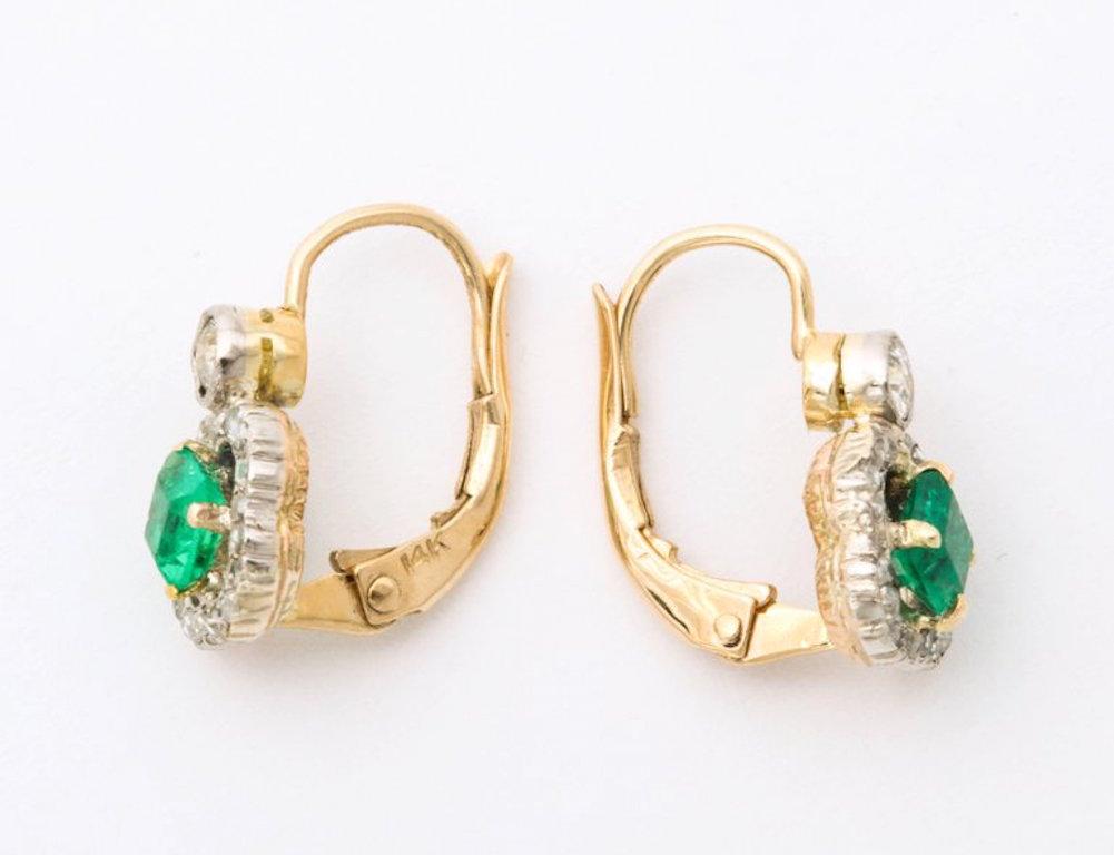 Antique Emerald and Diamond Earrings 18K In Good Condition In New York, NY