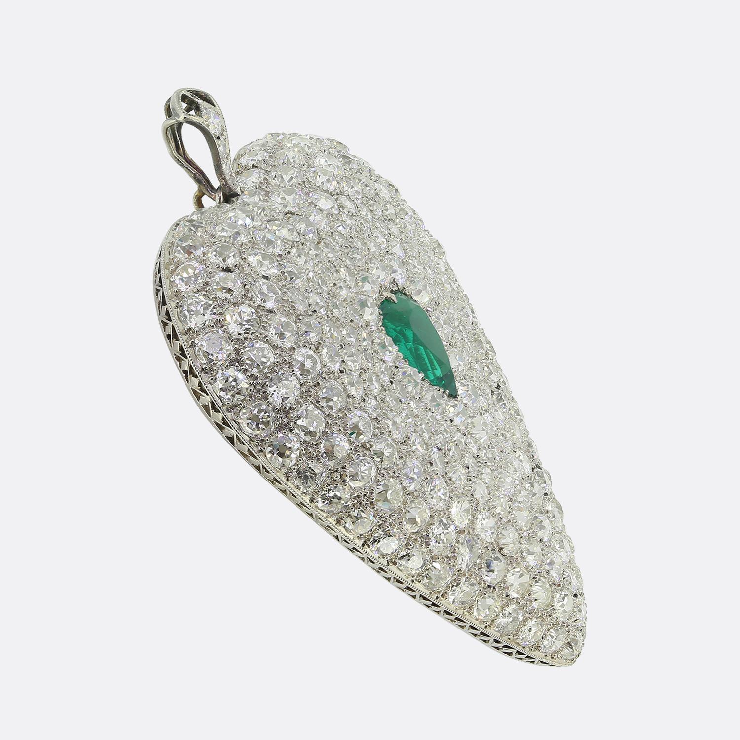 Art déco Antique Emerald and Diamond Heart Pendant en vente