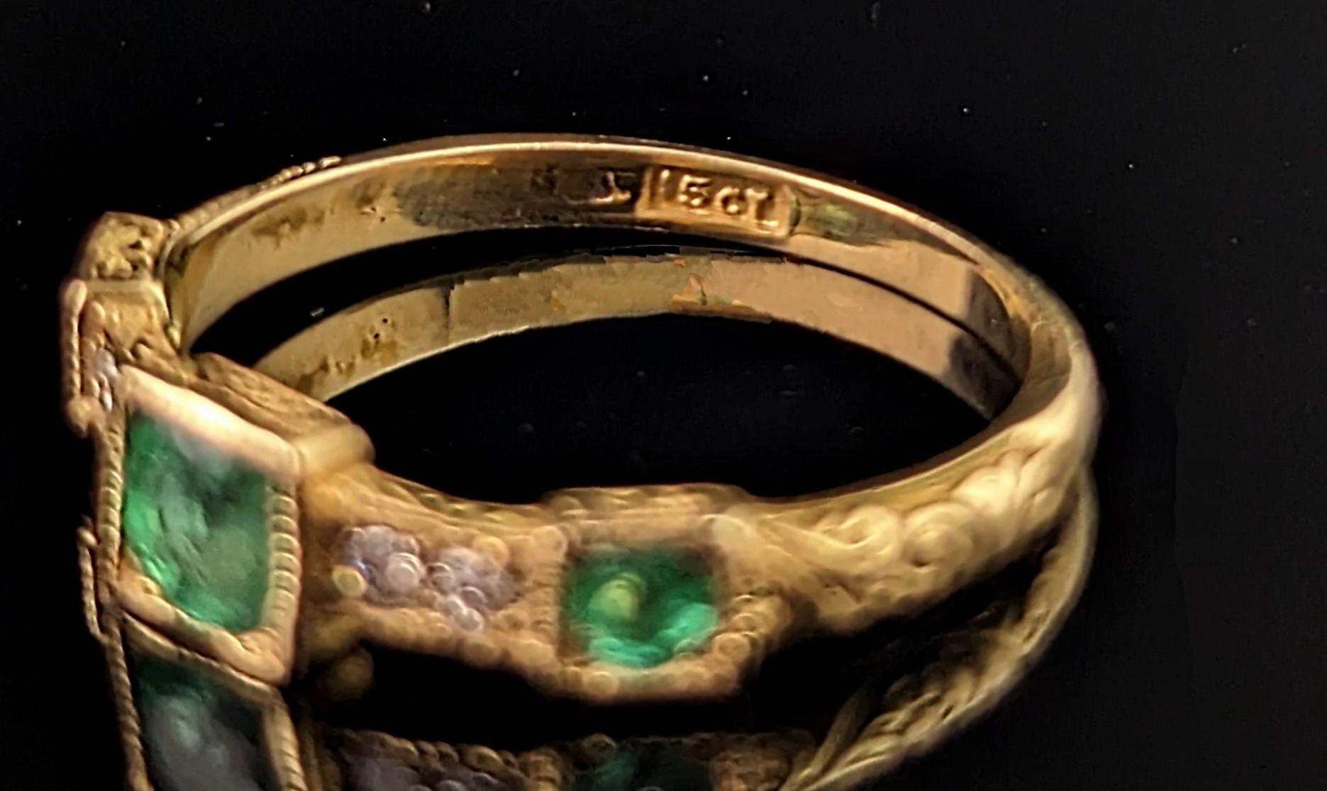 Antique Emerald and Diamond ring, 15k yellow gold  3