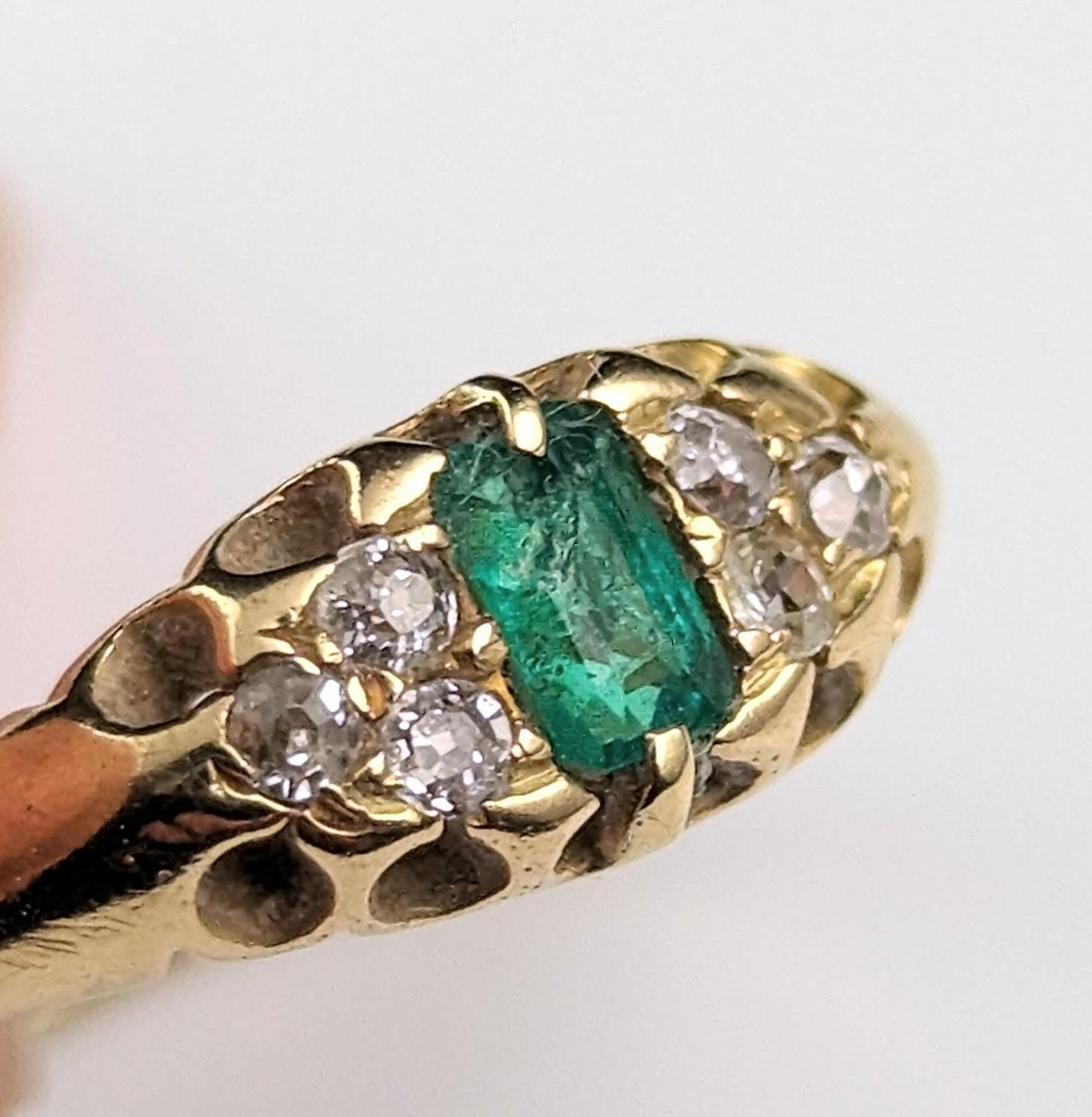 Antique Emerald and Diamond ring, 18k yellow gold, Victorian  4