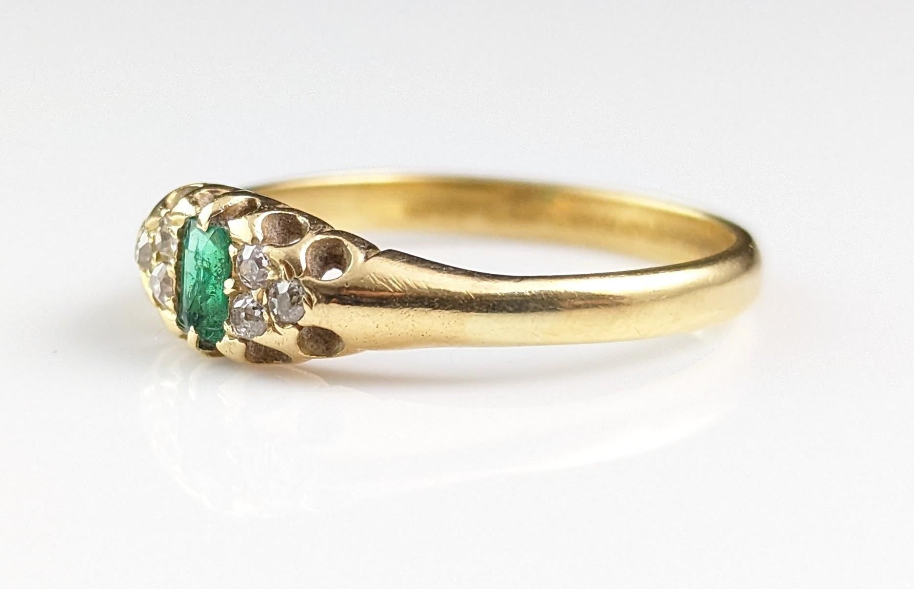 Antique Emerald and Diamond ring, 18k yellow gold, Victorian  8