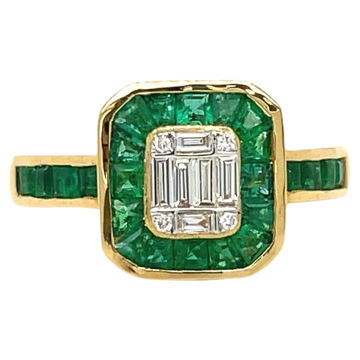 Antique Emerald and Diamond Ring in 18k Yellow Gold