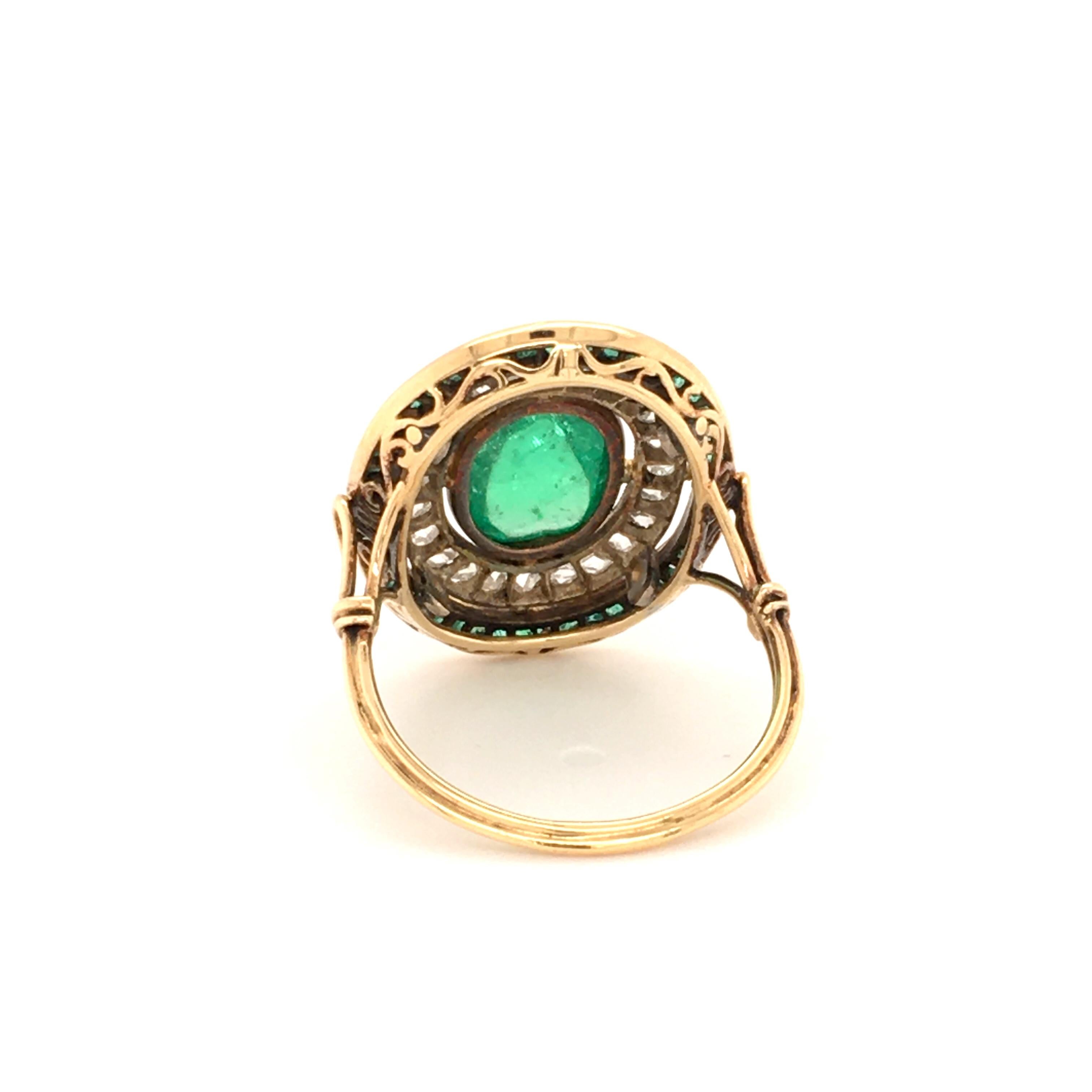 Antique Emerald and Diamond Ring in Yellow Gold 2