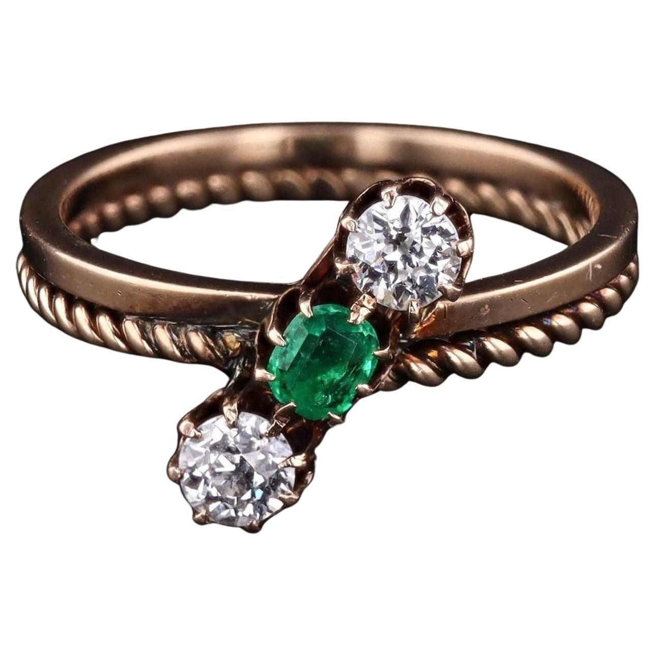 Antique Emerald and Diamond Ring of 14k Gold For Sale