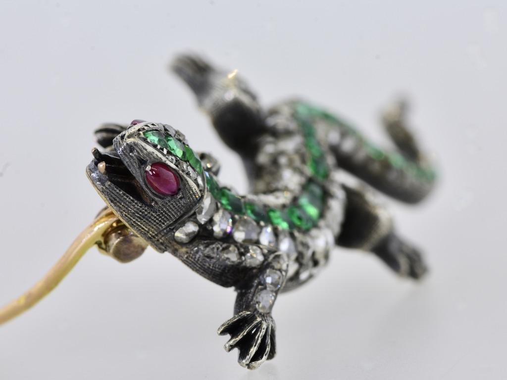 Antike Salamander-Brosche mit Smaragd und Diamanten, Französisch, um 1865. 1