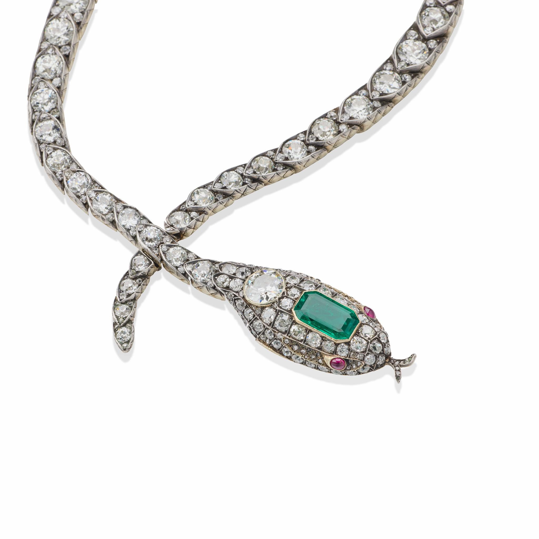 Collana antica di smeraldi e diamanti a forma di serpente in vendita 1