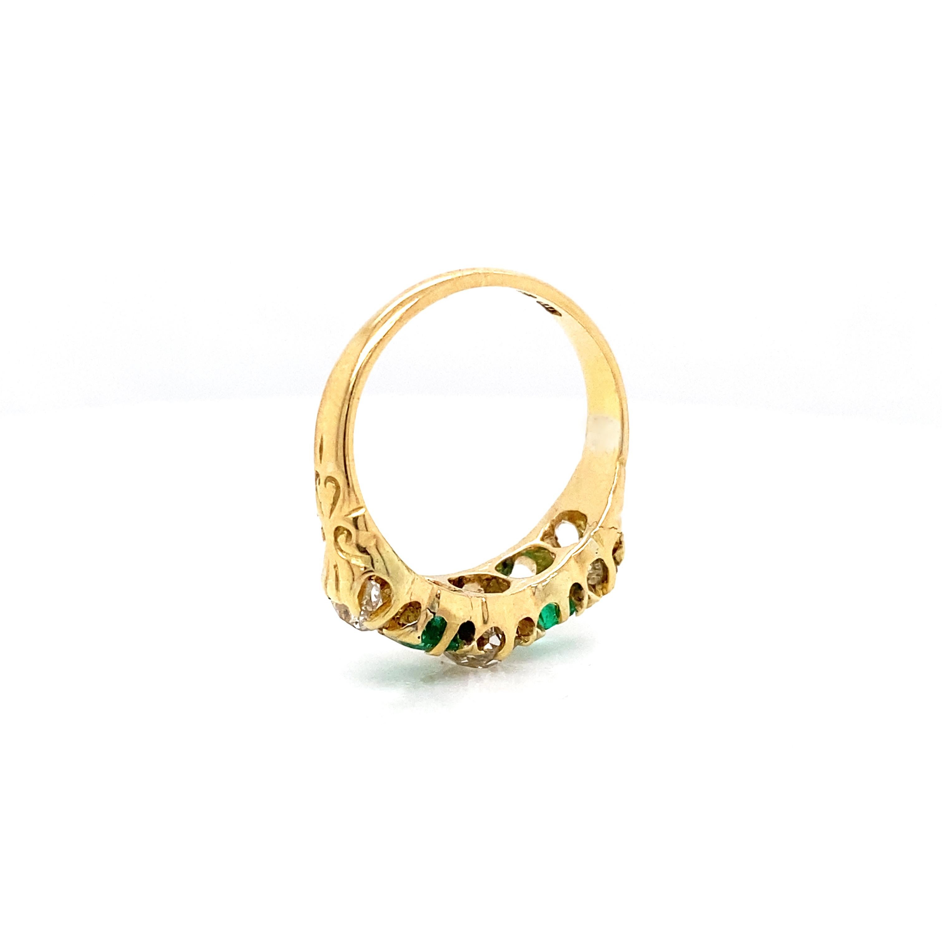 Antique Emerald and Old Cut Diamond 18 Carat Yellow Gold Five-Stone Ring, 1896 In Excellent Condition For Sale In London, GB