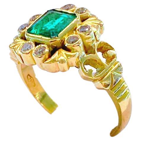 Women's Antique Emerald And Old Mine Cut Diamond Ring For Sale