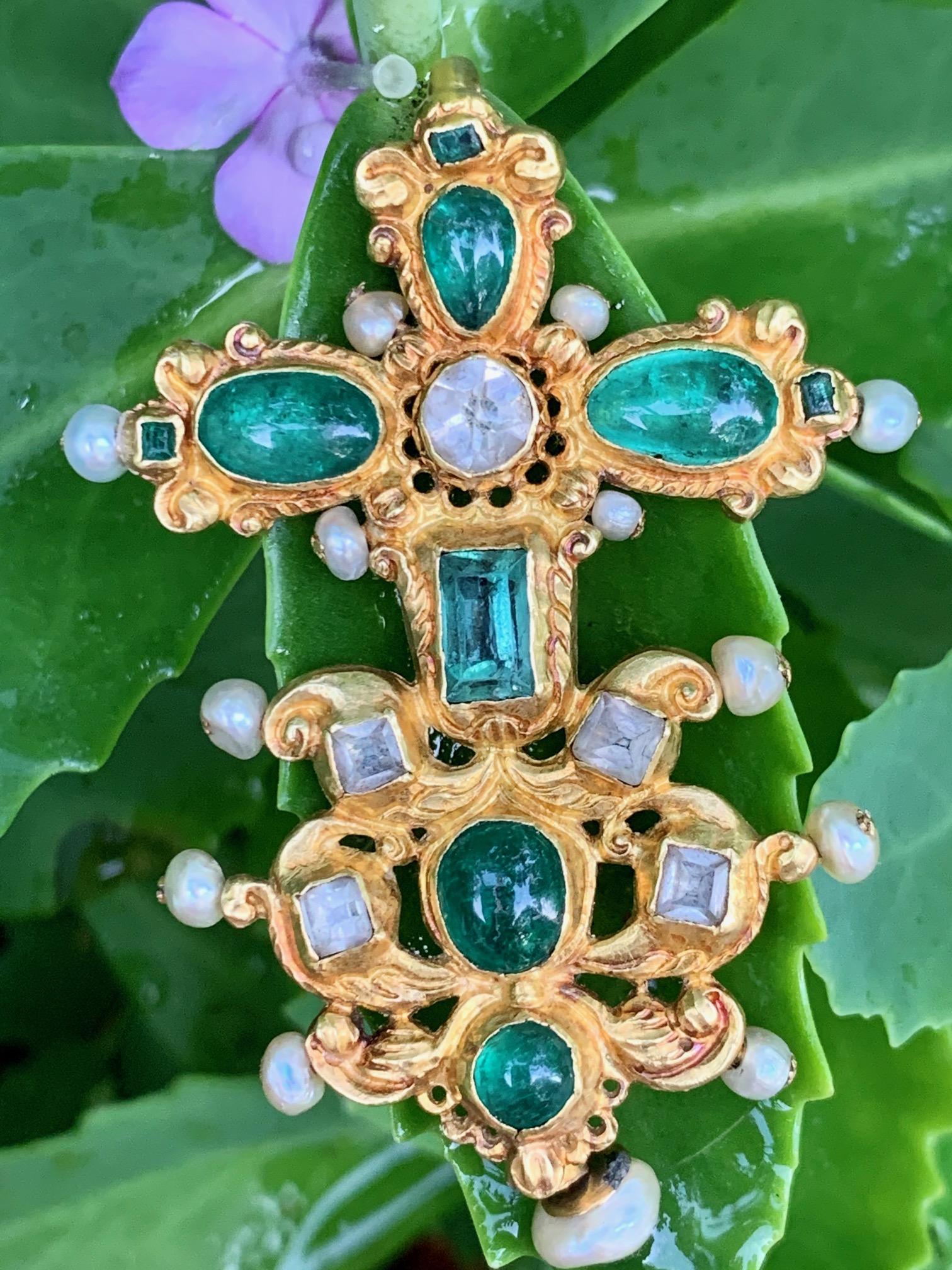 Antique Emerald and Pearl 22 Karat Yellow Gold Pendant In Excellent Condition In St. Louis Park, MN