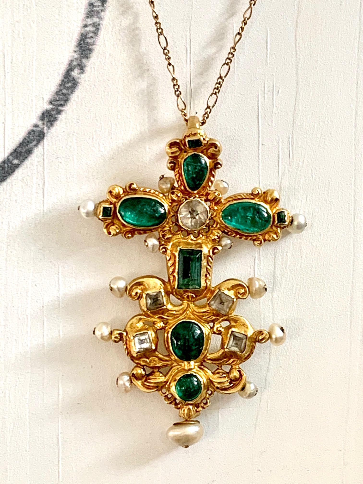 Women's or Men's Antique Emerald and Pearl 22 Karat Yellow Gold Pendant