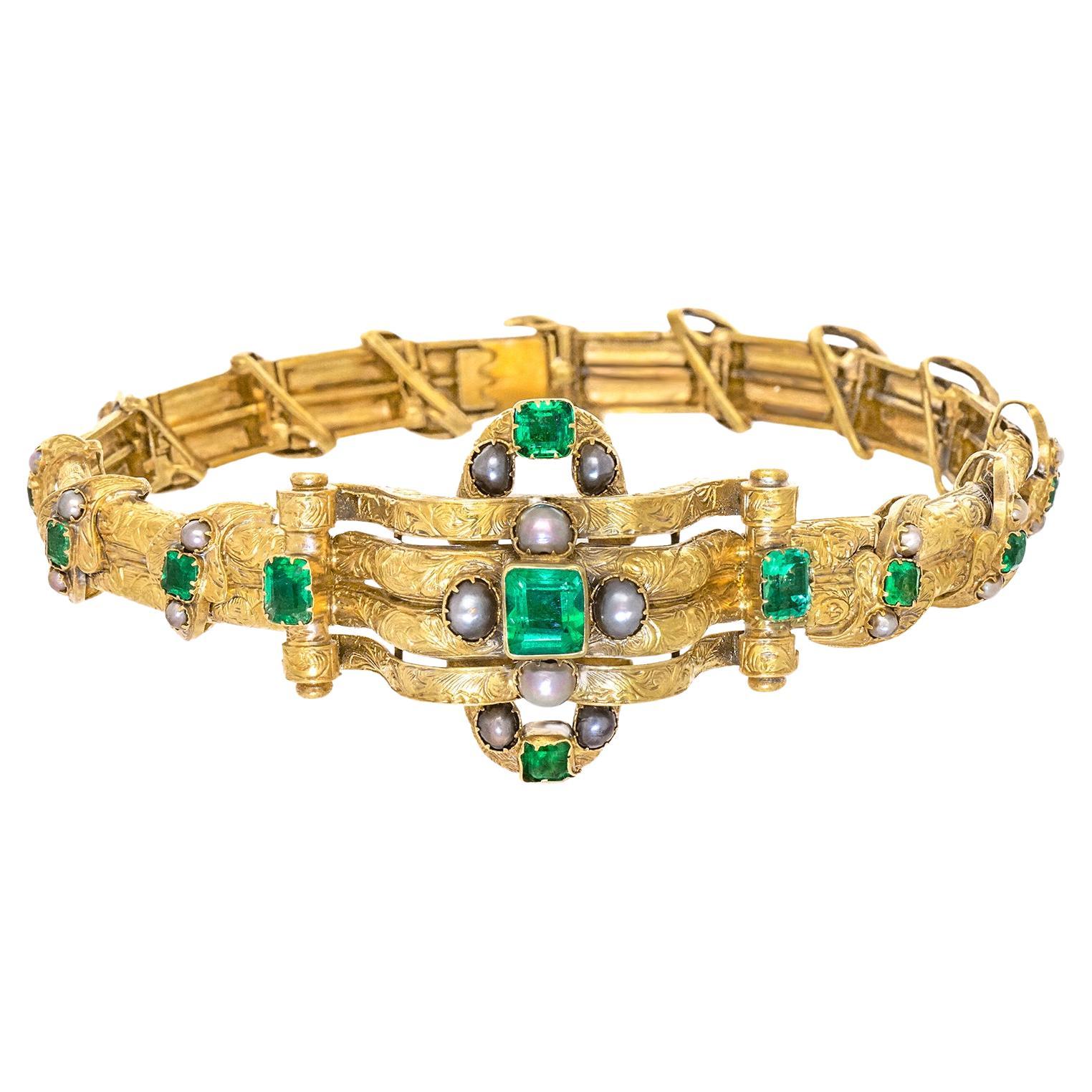 Antikes Armband mit Smaragd und Perlen im Angebot