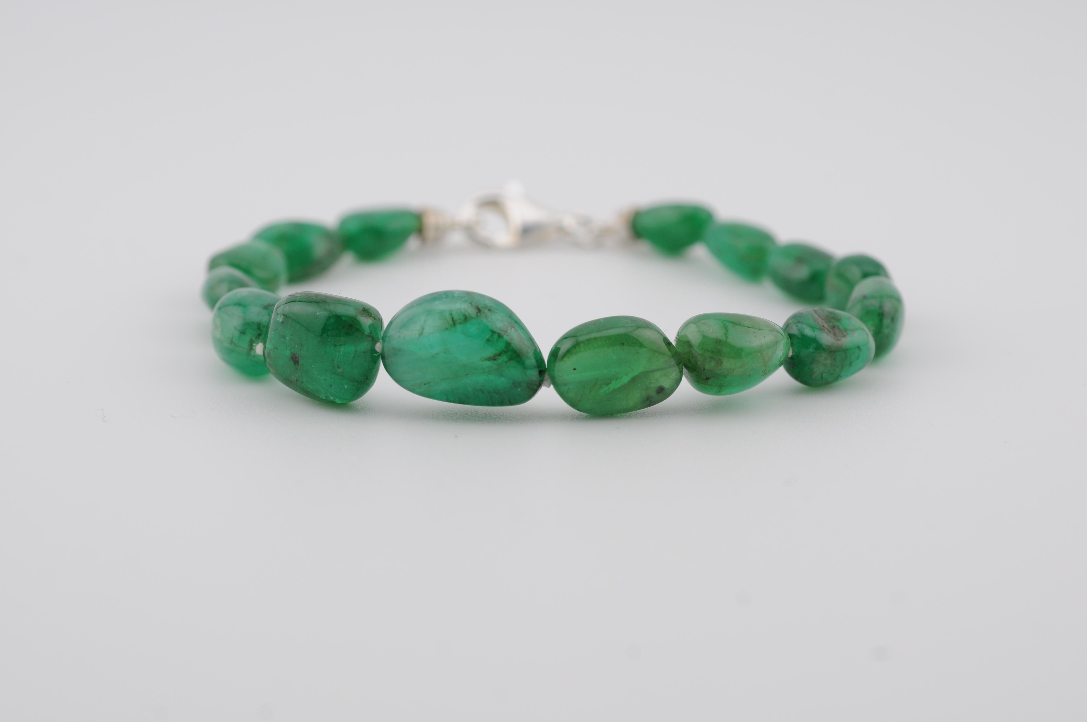 Taille mixte Bracelet d'émeraudes anciennes - 15 émeraudes vertes (Environ 78 ct) en vente