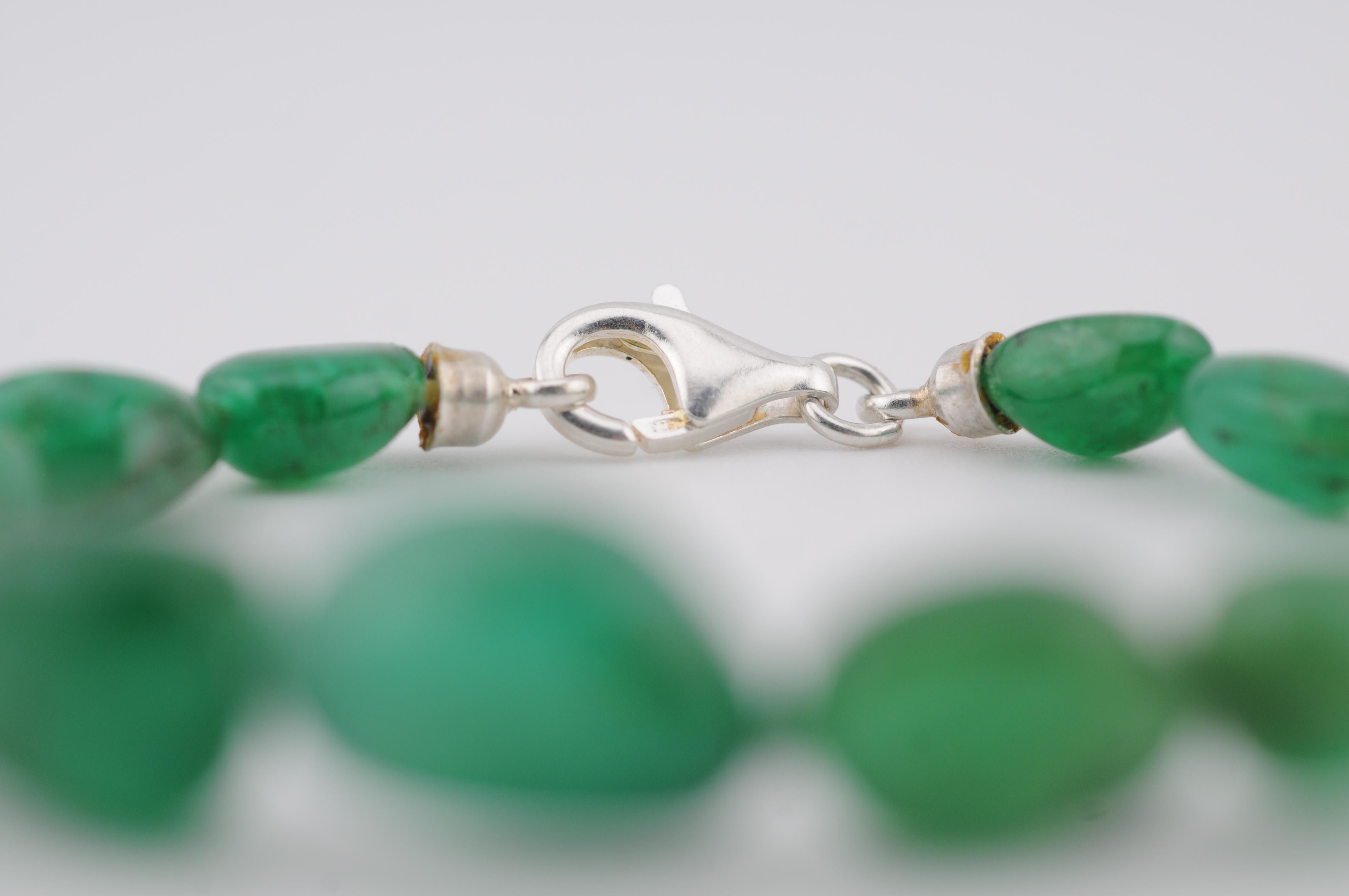 Bracelet d'émeraudes anciennes - 15 émeraudes vertes (Environ 78 ct) Unisexe en vente